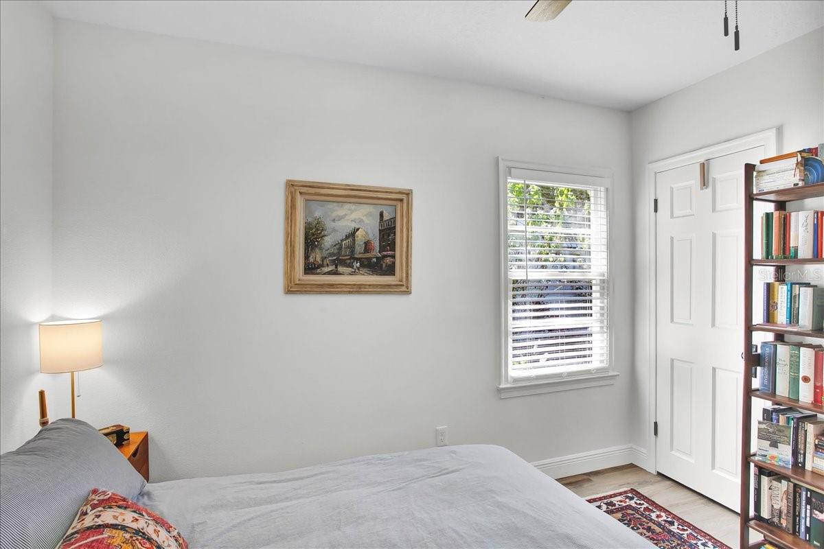 Image 43 of 67 For 4009 Munro Street