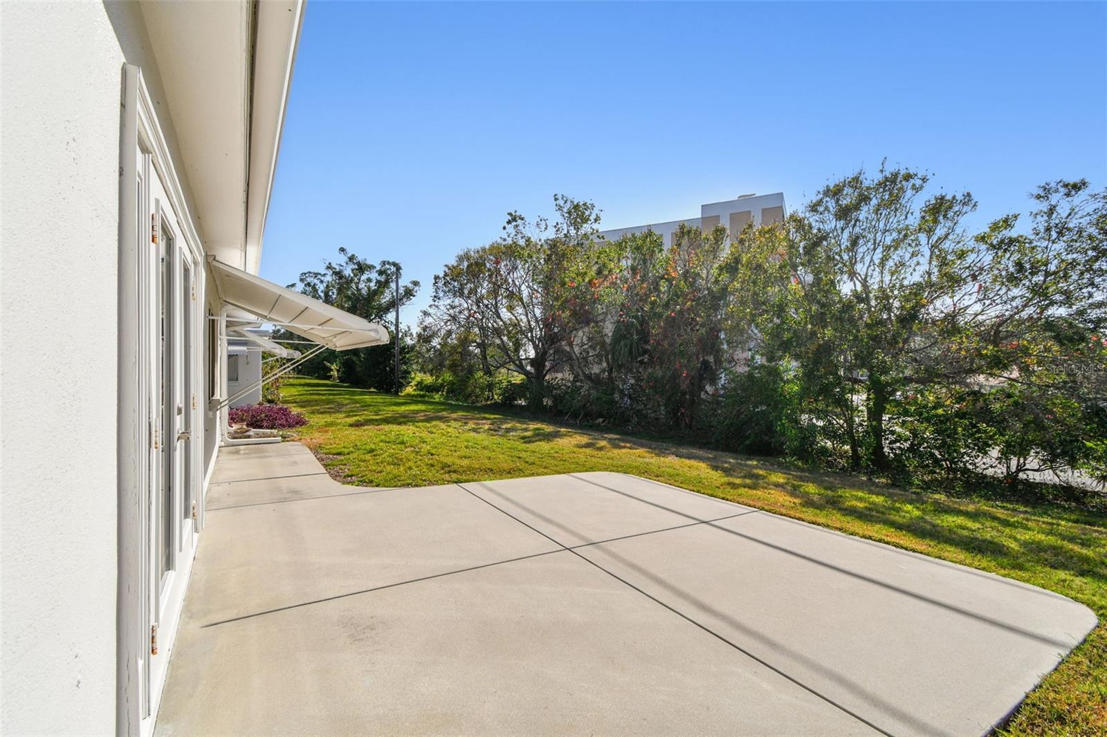 Image 21 of 31 For 9548 141st Street