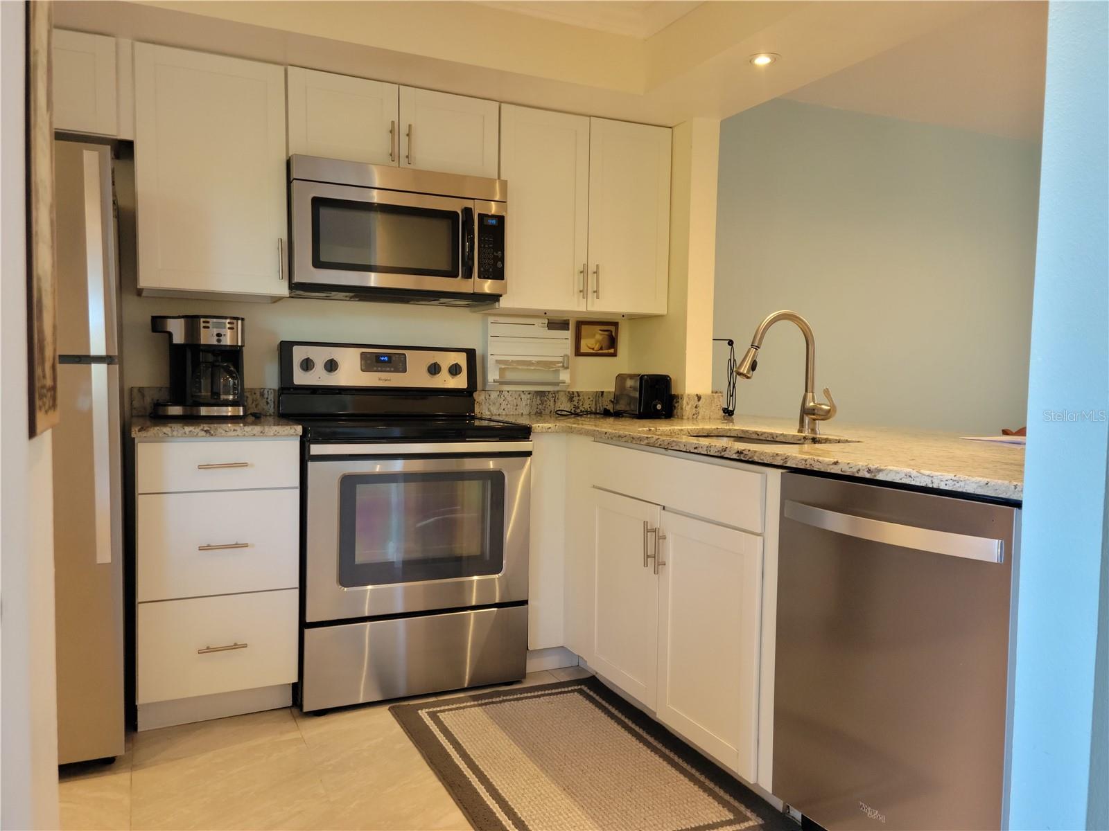 Image 5 of 25 For 14130 Rosemary Lane 3207