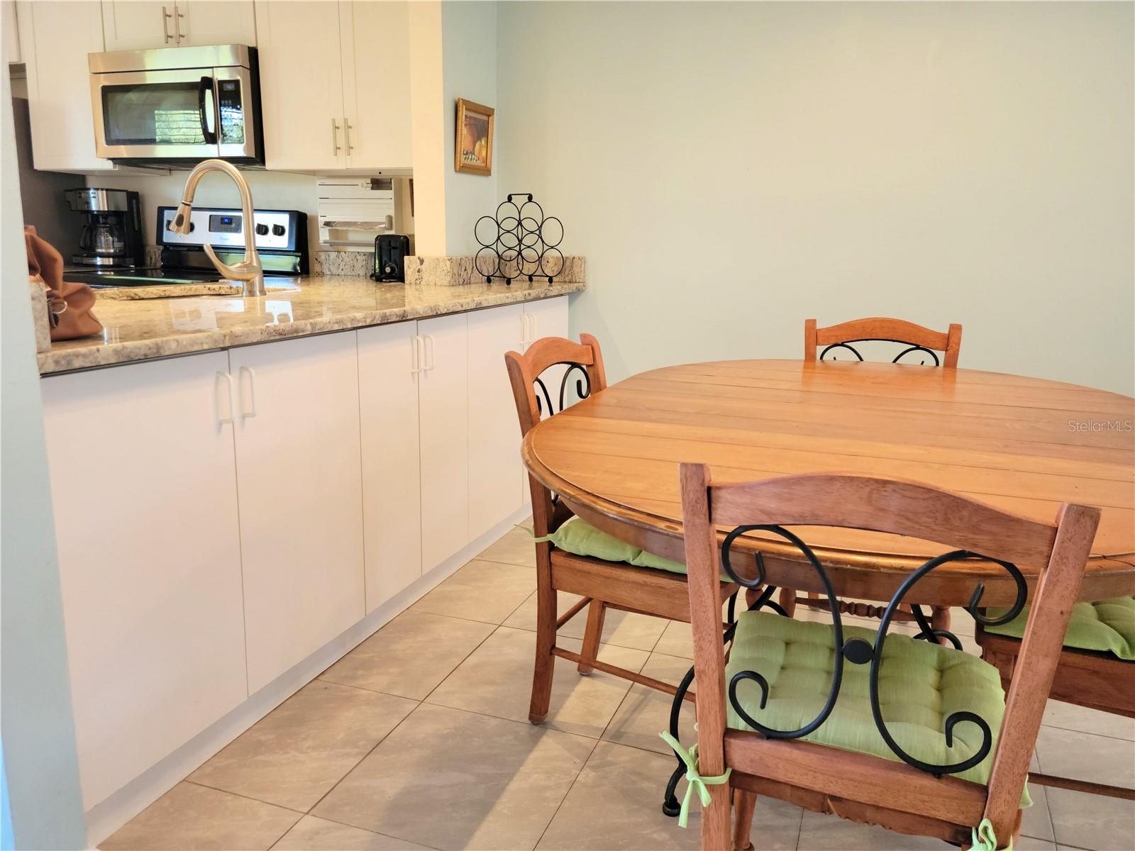 Image 6 of 25 For 14130 Rosemary Lane 3207