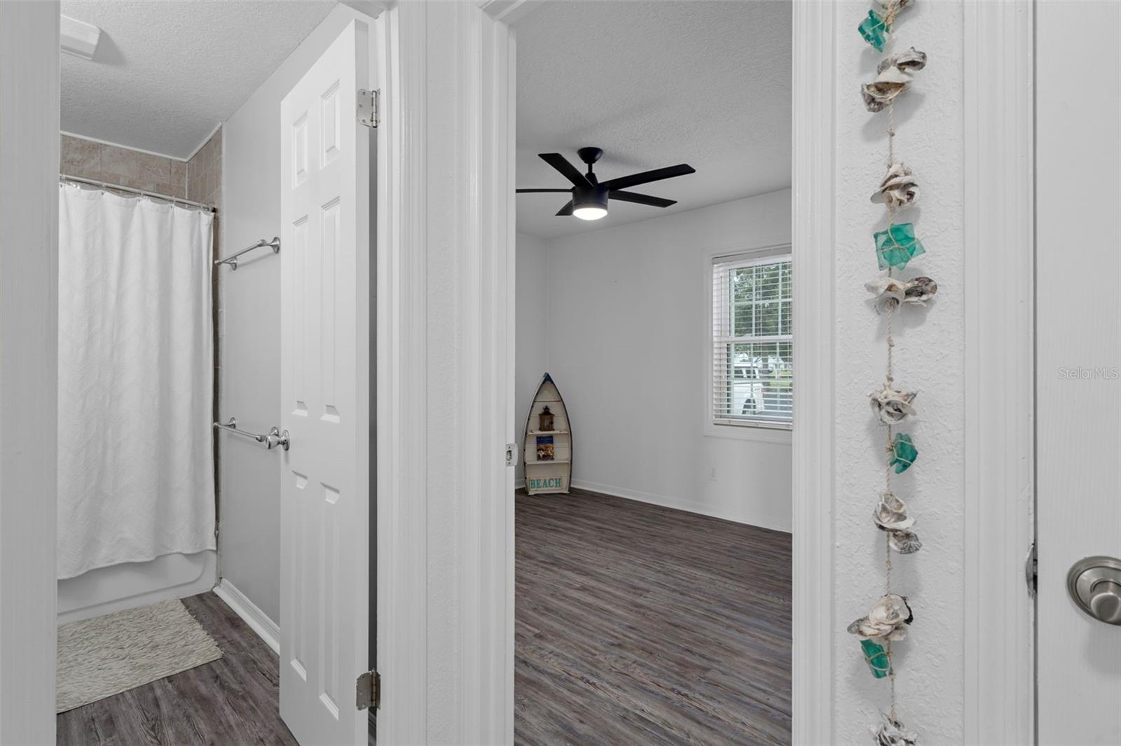 Image 16 of 75 For 5174 Beach Drive Se B