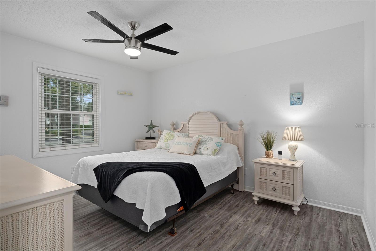 Image 17 of 75 For 5174 Beach Drive Se B