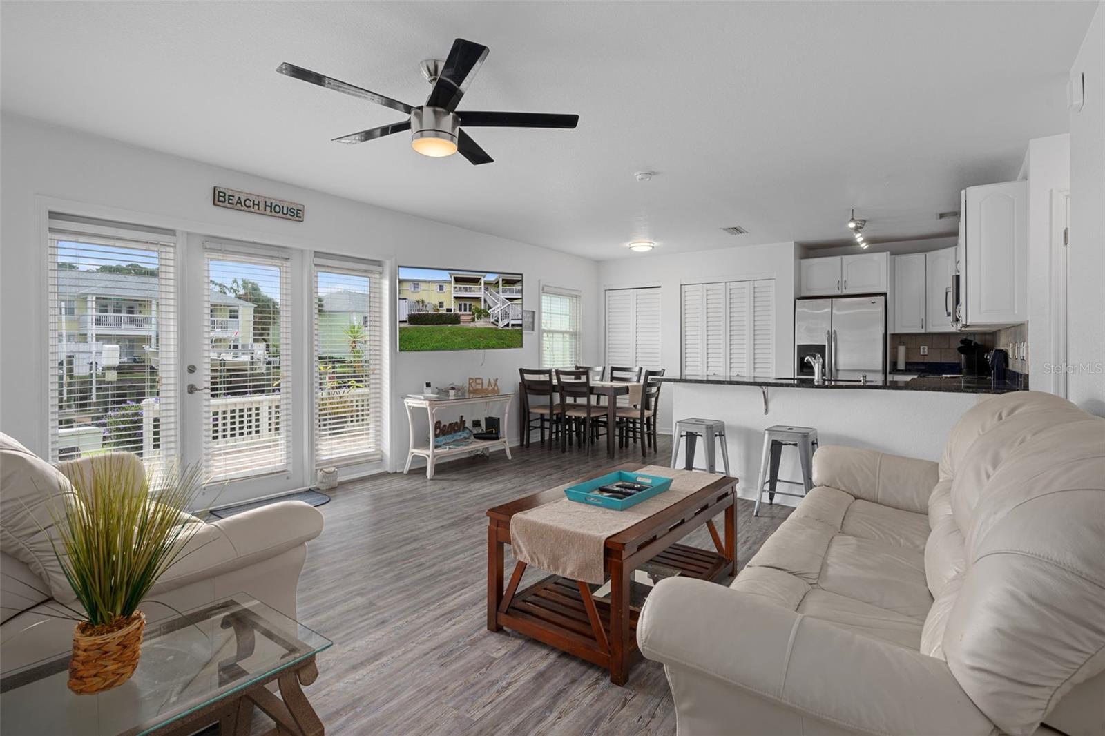 Image 3 of 75 For 5174 Beach Drive Se B