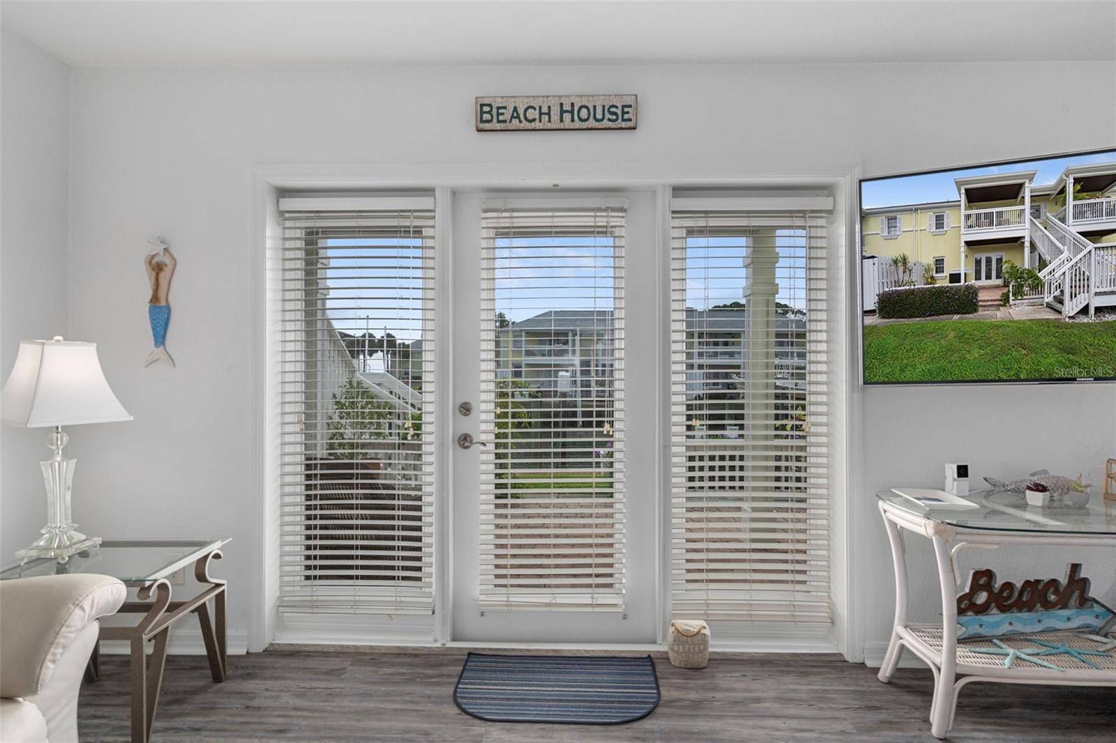 Image 7 of 75 For 5174 Beach Drive Se B