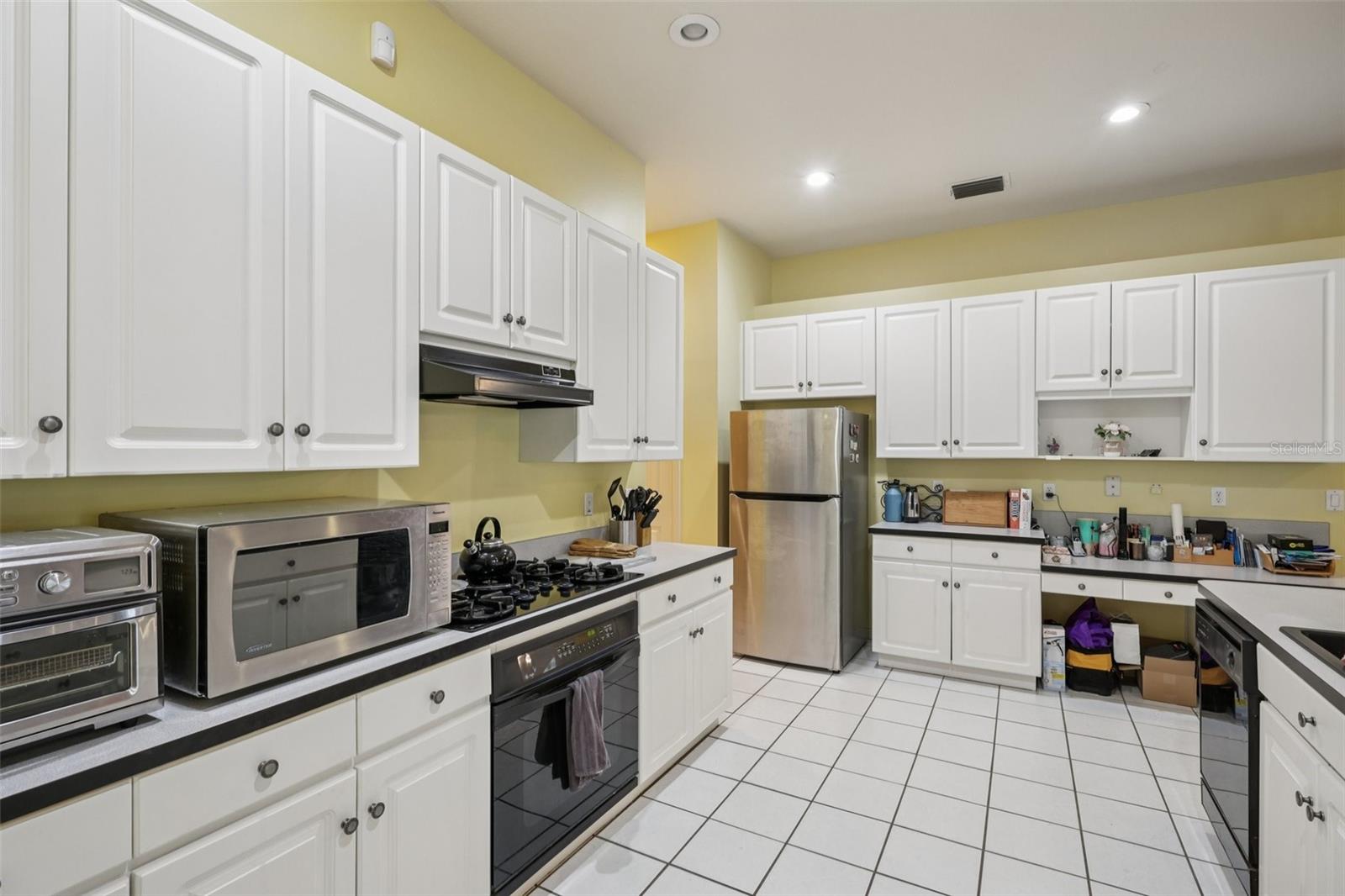 Image 8 of 27 For 3701 Barnhouse Place