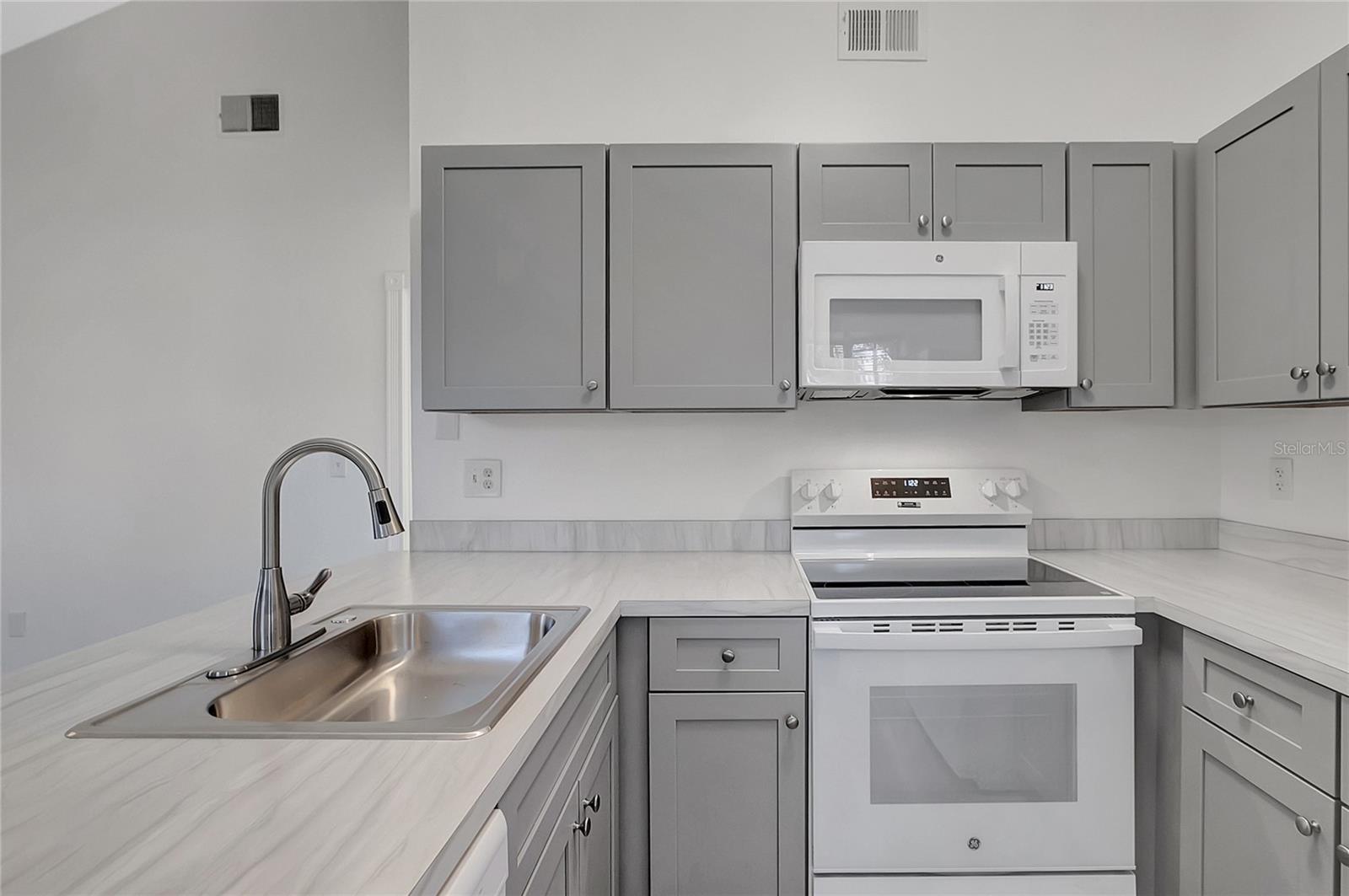 Image 13 of 30 For 3612 Glenmac Court