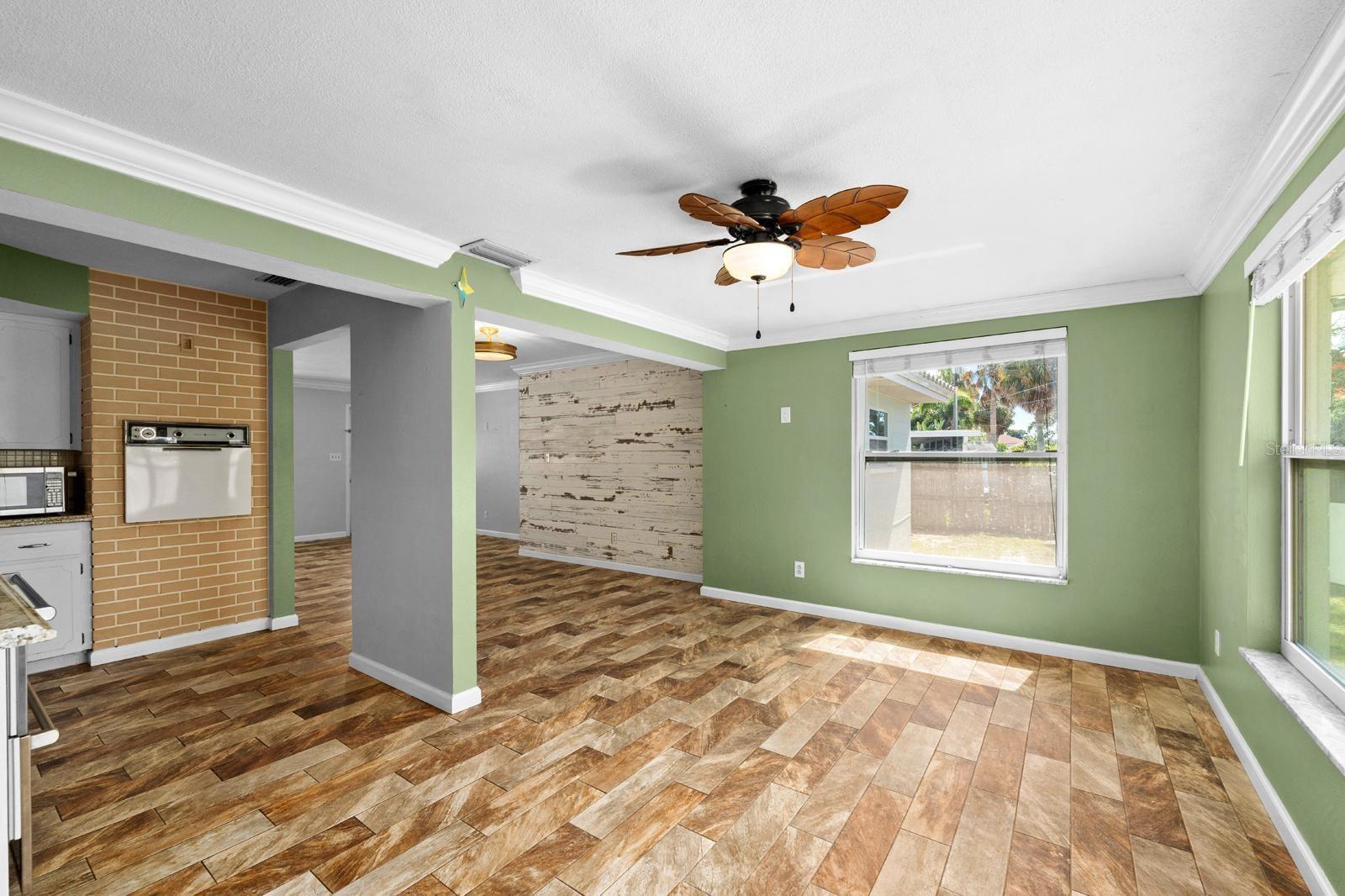 Image 12 of 29 For 5576 Williamsdale Court
