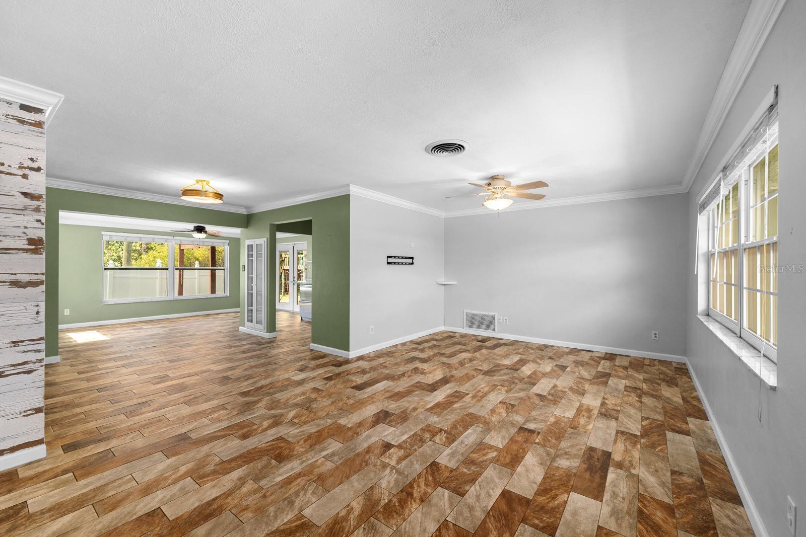 Image 7 of 29 For 5576 Williamsdale Court