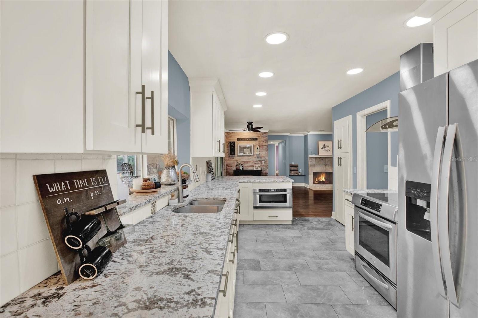 Listing photo id 17 for 11724 Phoenix Circle