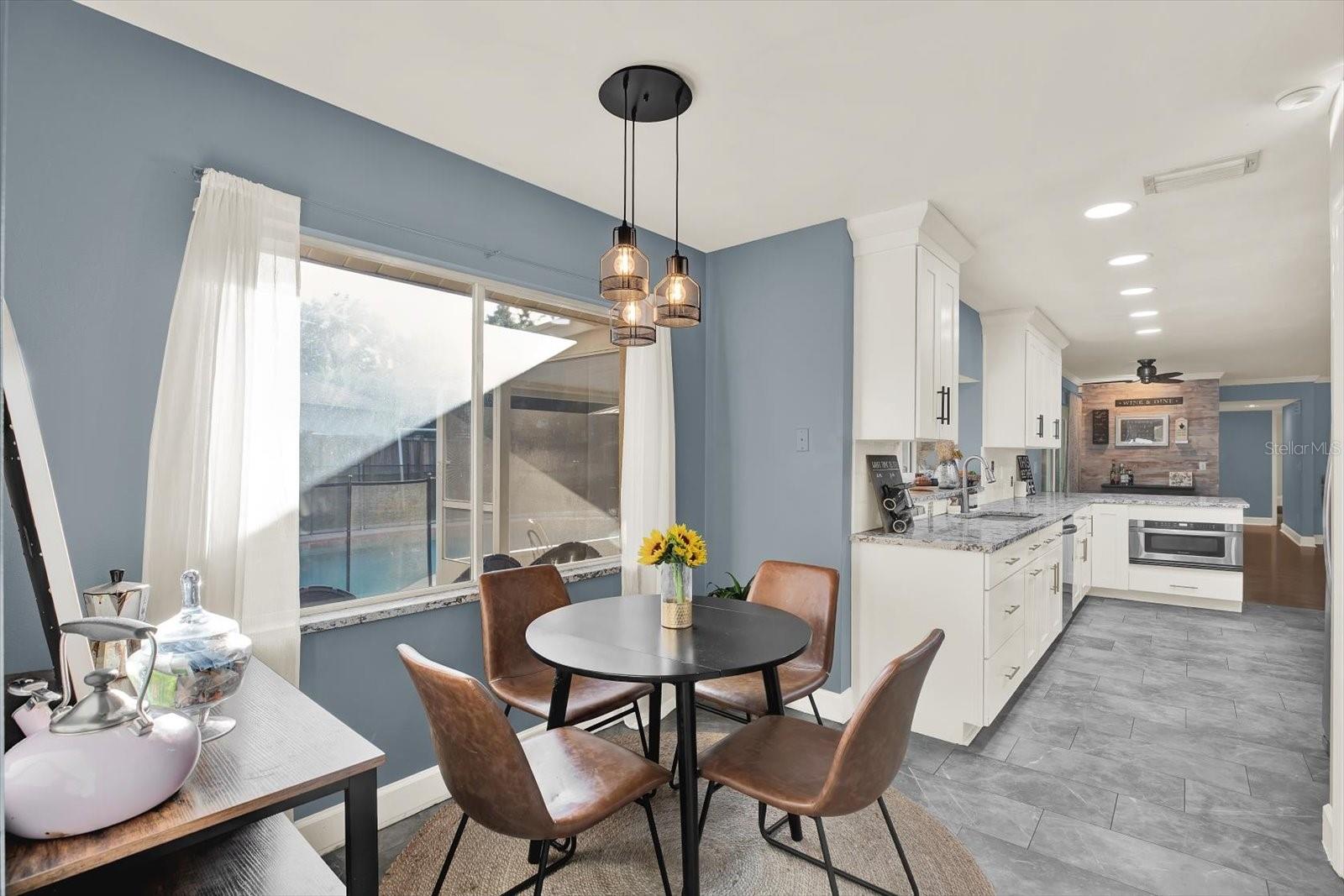 Listing photo id 19 for 11724 Phoenix Circle