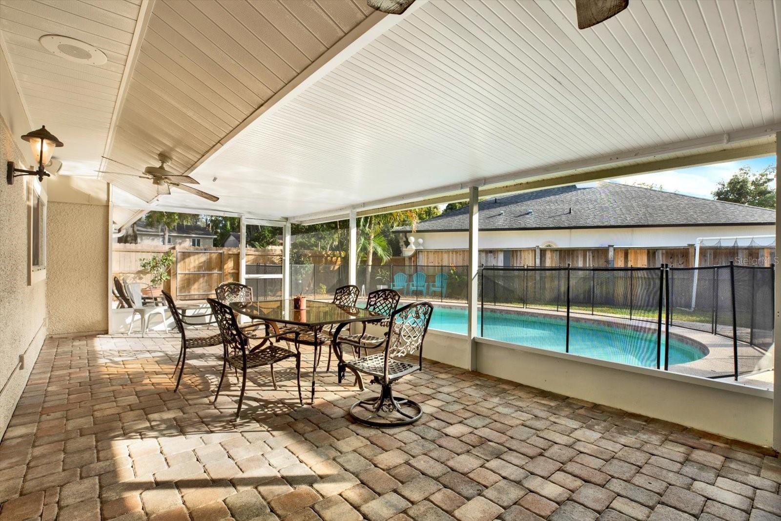 Listing photo id 37 for 11724 Phoenix Circle