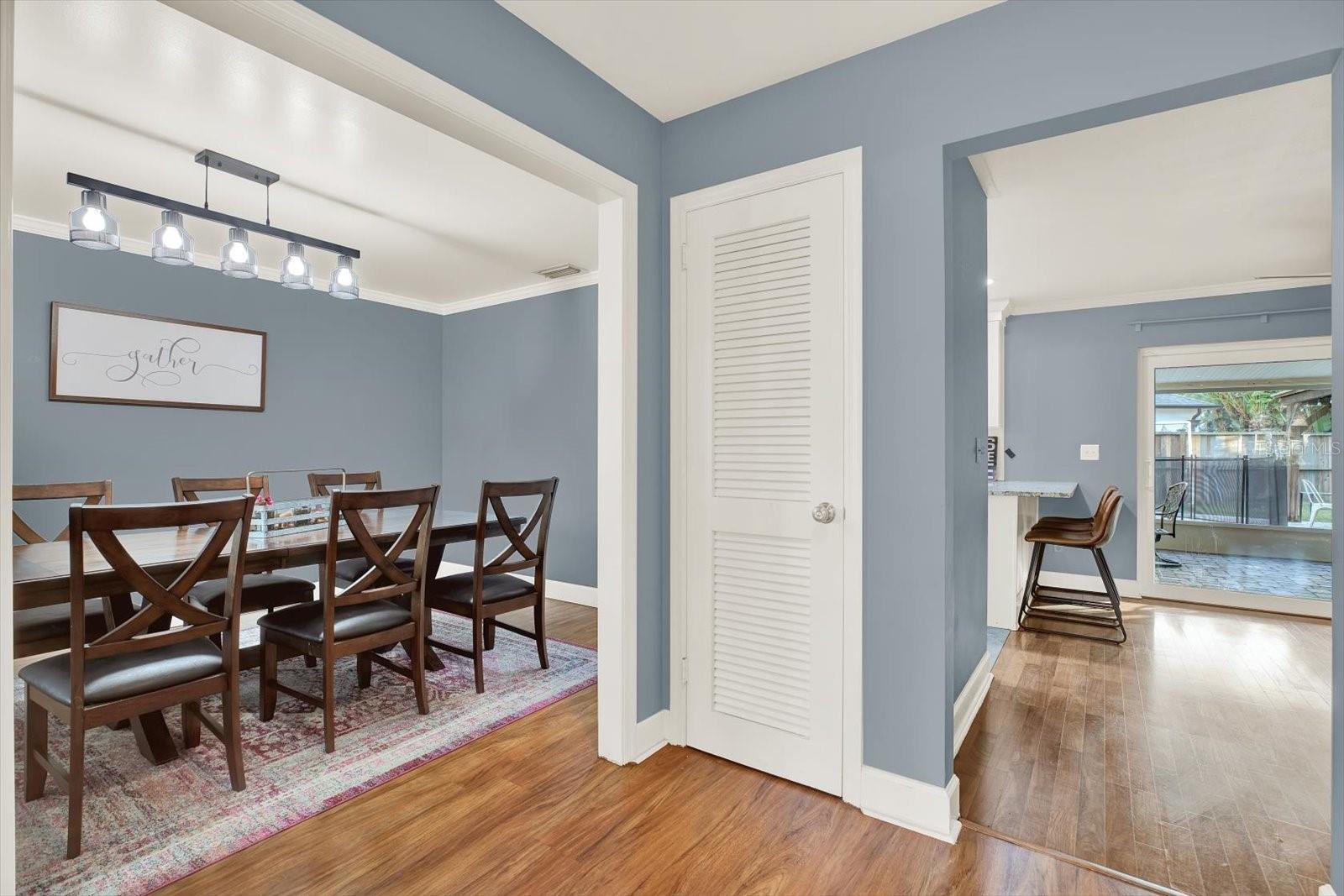 Listing photo id 6 for 11724 Phoenix Circle