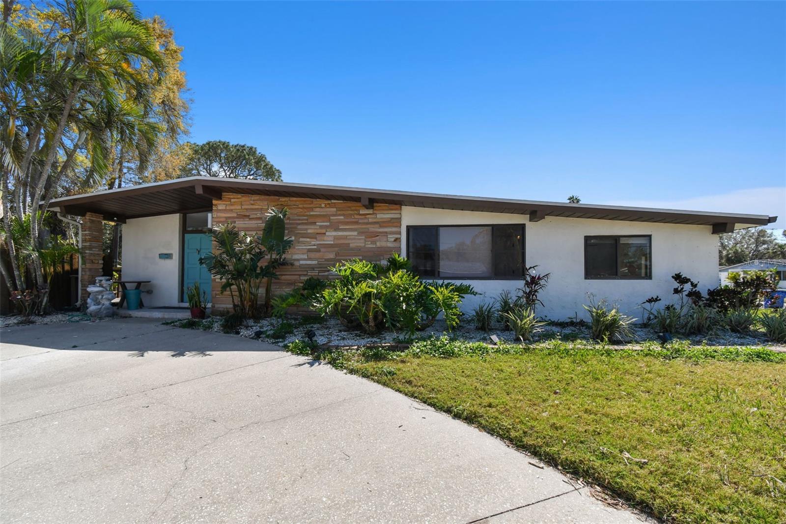 Details for 1600 Delaware Avenue Ne, ST PETERSBURG, FL 33703