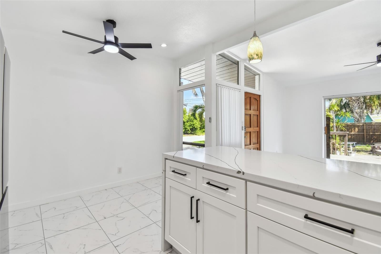 Image 10 of 40 For 1600 Delaware Avenue Ne