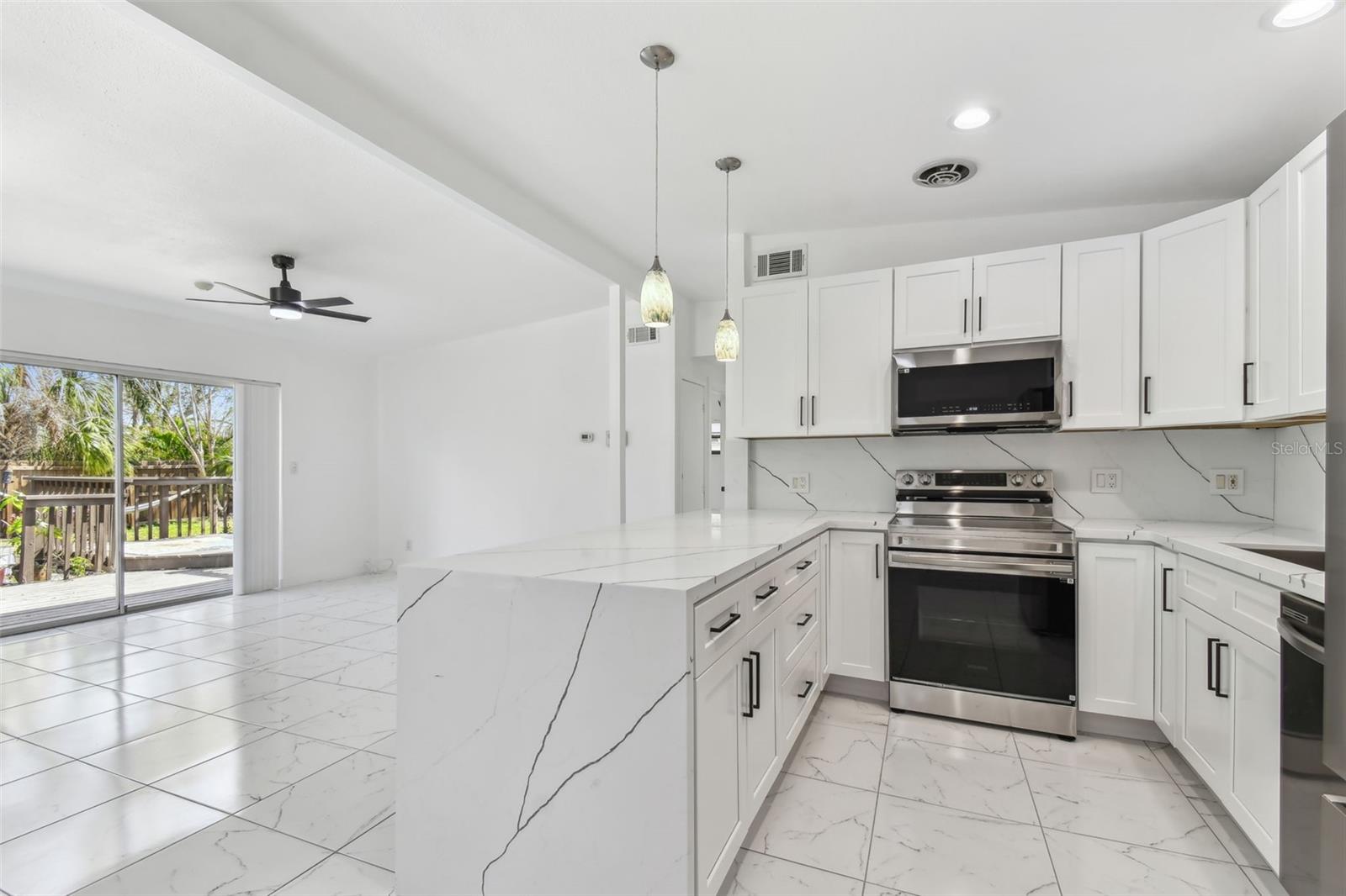 Image 13 of 40 For 1600 Delaware Avenue Ne