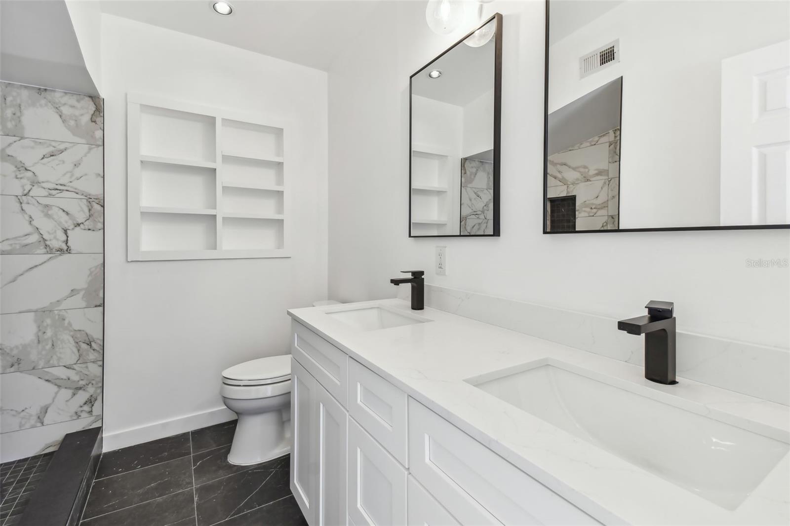 Image 16 of 40 For 1600 Delaware Avenue Ne