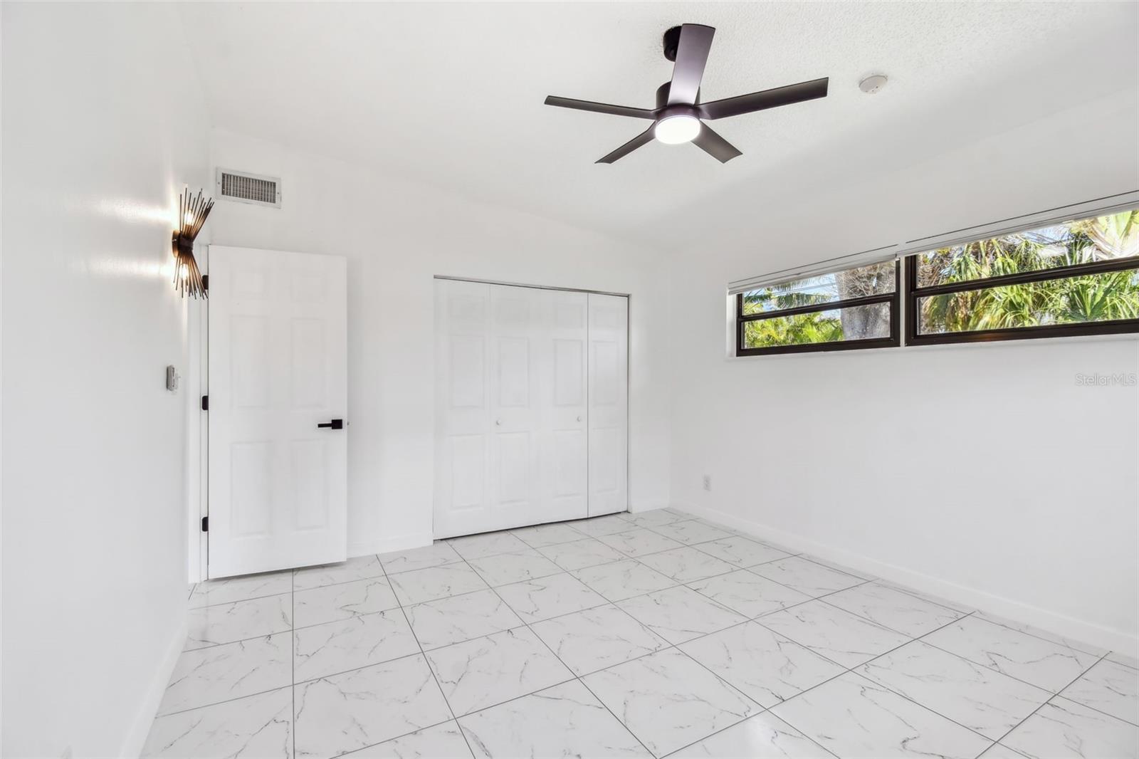 Image 20 of 40 For 1600 Delaware Avenue Ne