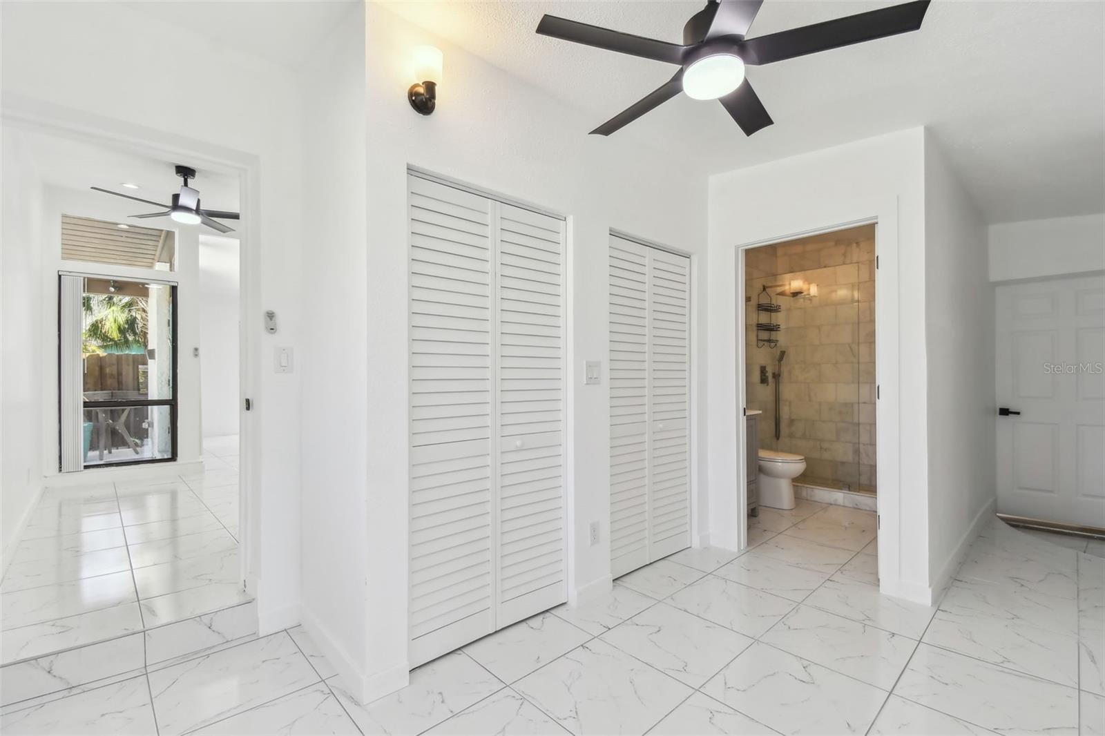 Image 22 of 40 For 1600 Delaware Avenue Ne