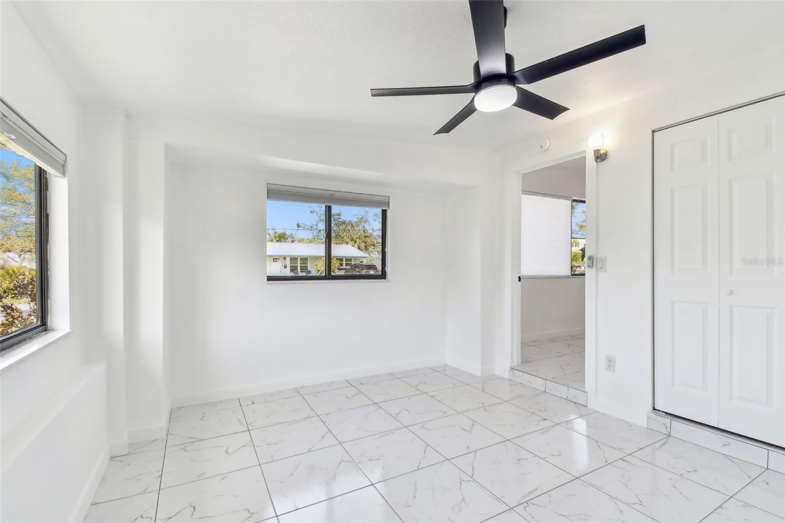 Image 28 of 40 For 1600 Delaware Avenue Ne