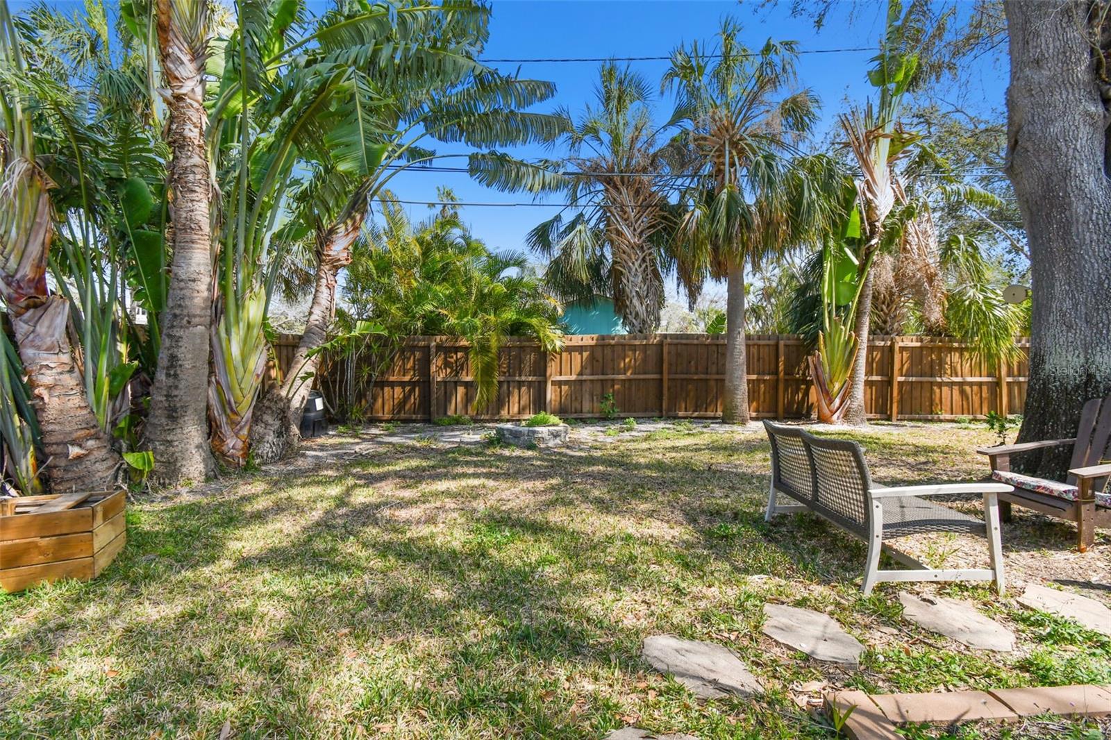 Image 33 of 40 For 1600 Delaware Avenue Ne