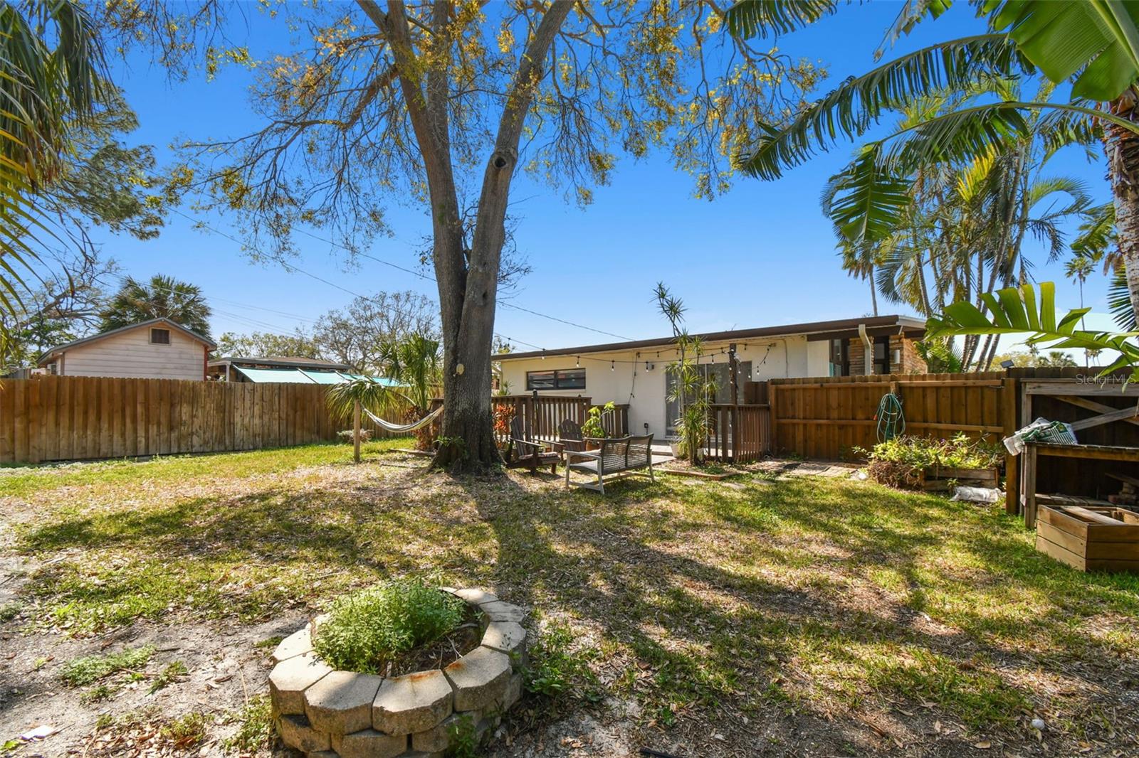 Image 35 of 40 For 1600 Delaware Avenue Ne