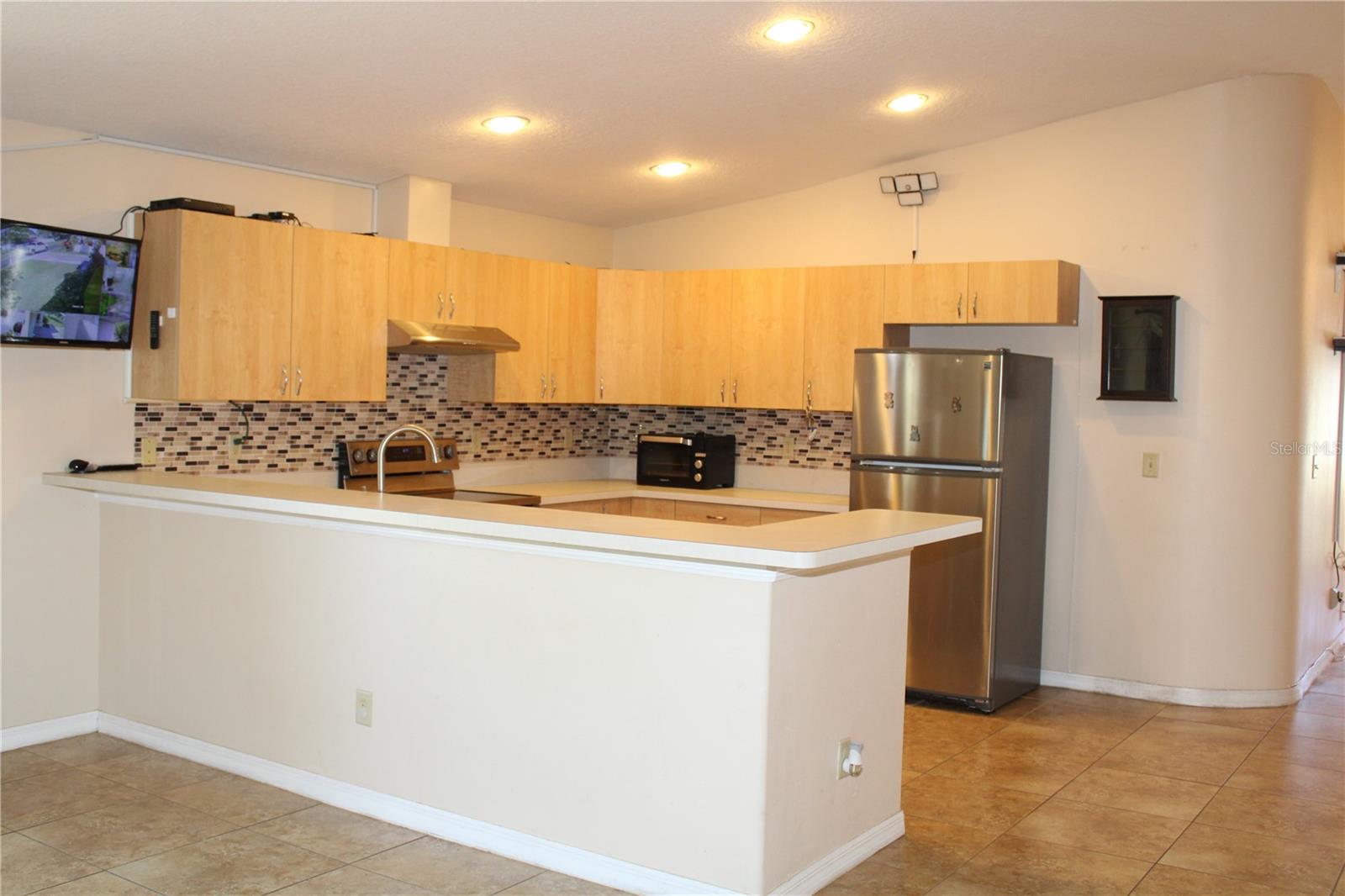 Image 11 of 33 For 6190 107th Avenue N
