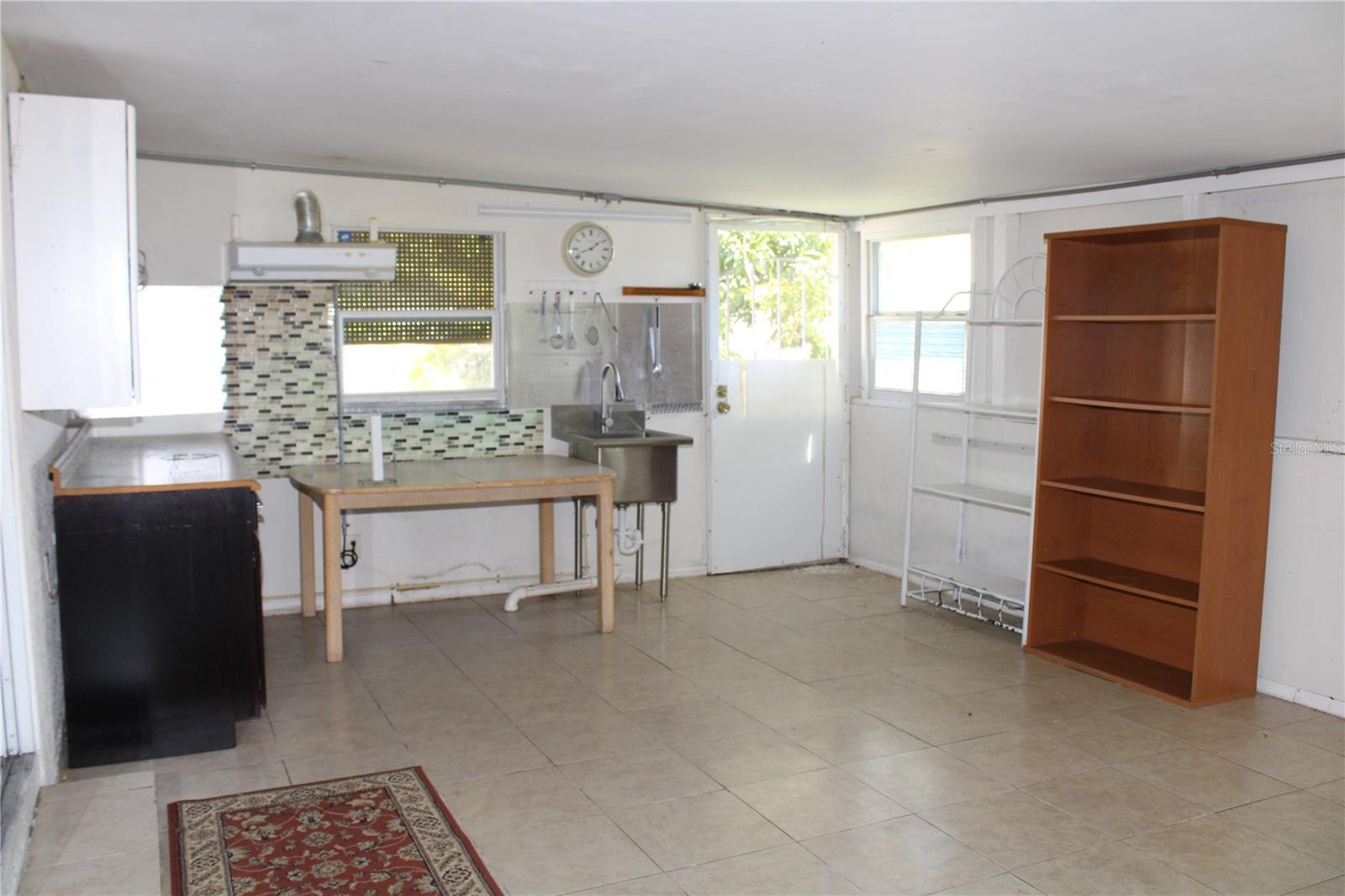 Image 14 of 33 For 6190 107th Avenue N