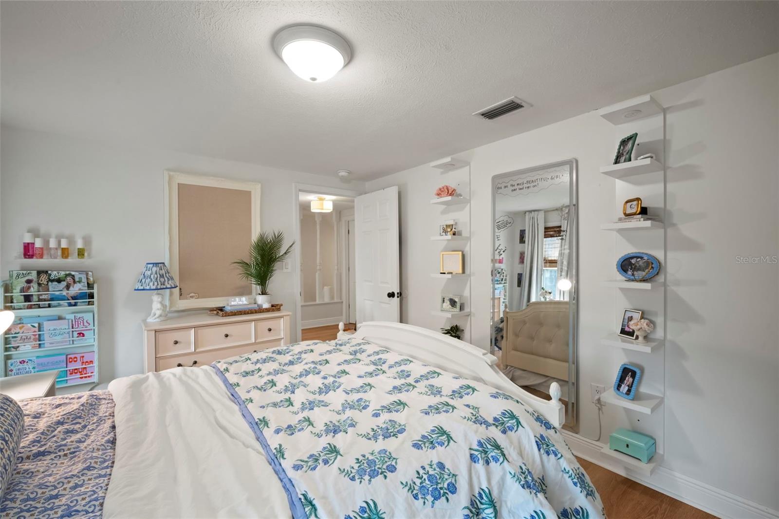 Image 43 of 45 For 2802 Linthicum Place