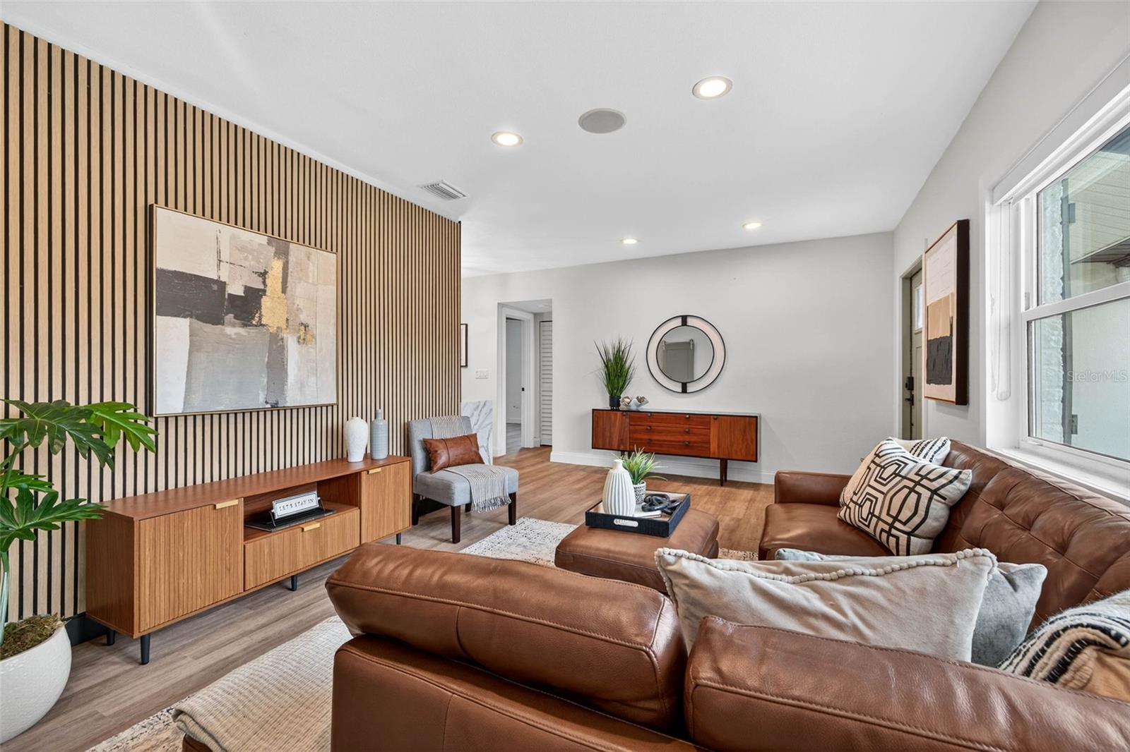 Image 10 of 48 For 533 34th Avenue Ne