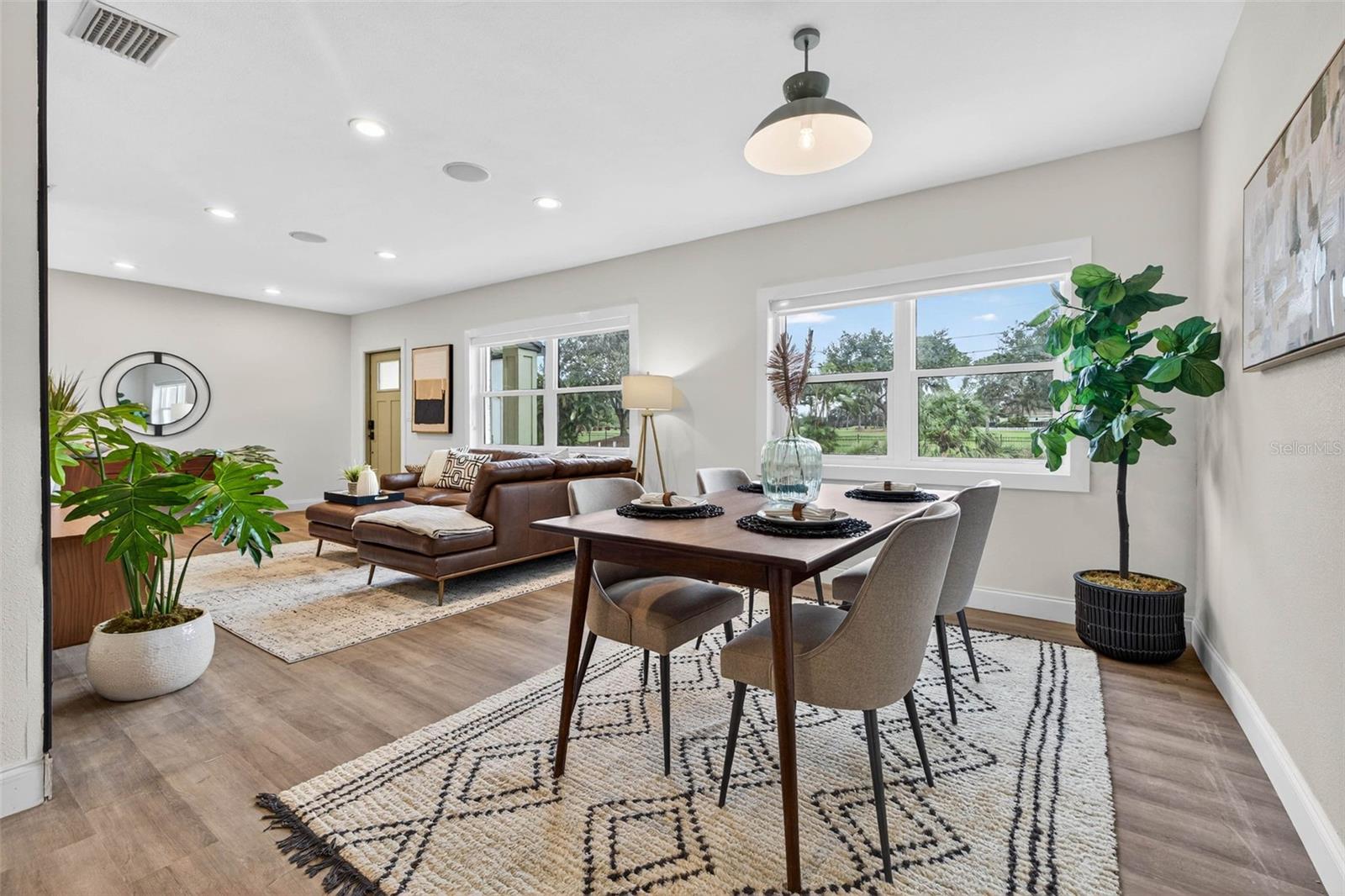 Image 11 of 48 For 533 34th Avenue Ne