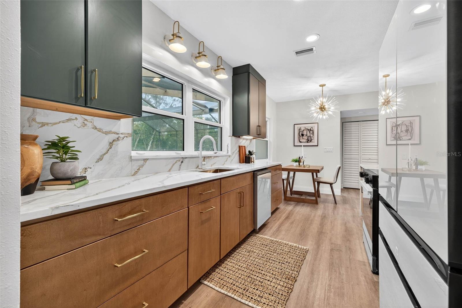 Image 15 of 48 For 533 34th Avenue Ne