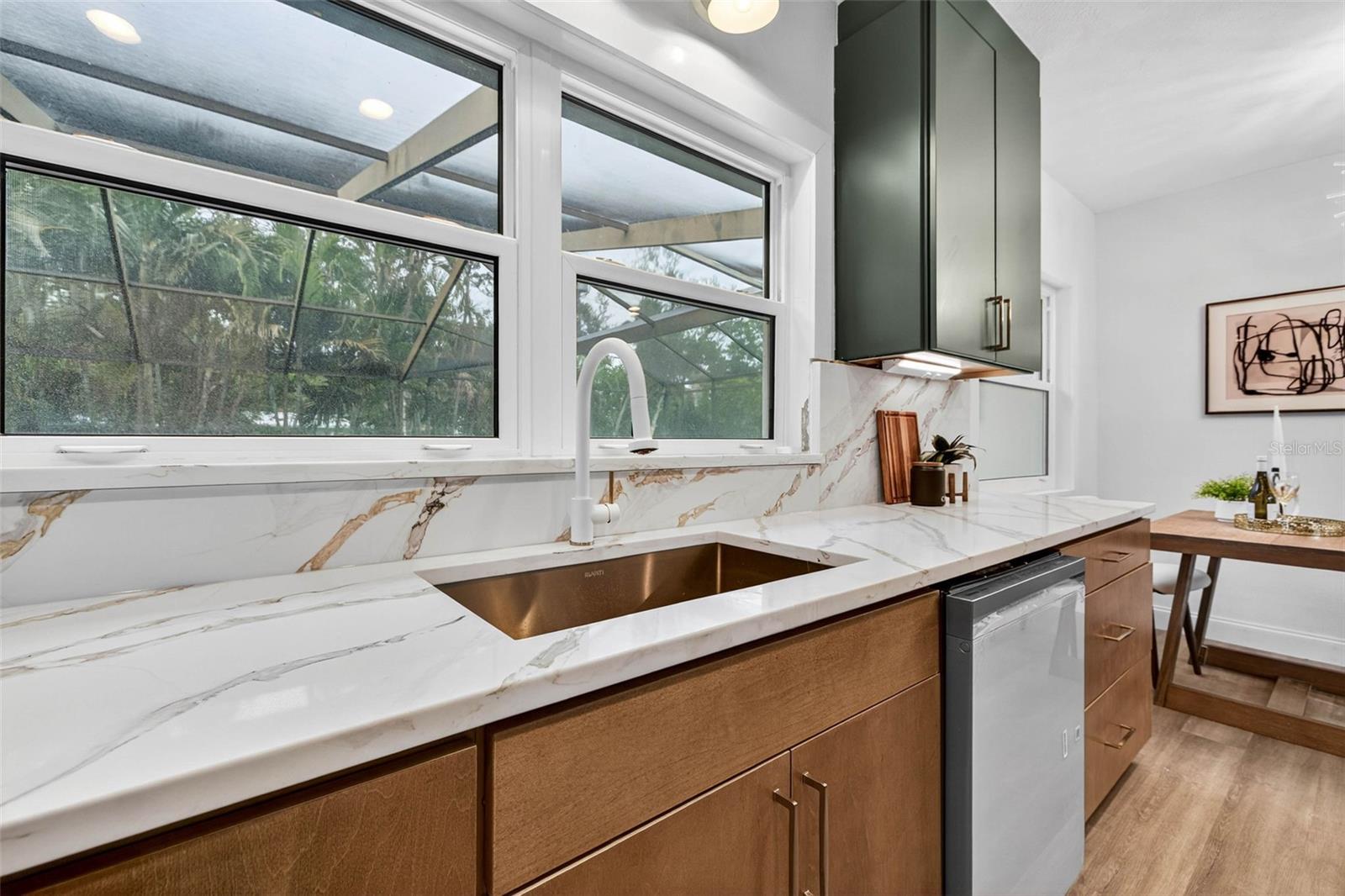 Image 17 of 48 For 533 34th Avenue Ne