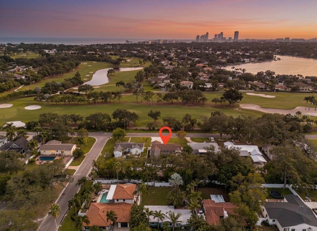 Image 2 of 48 For 533 34th Avenue Ne