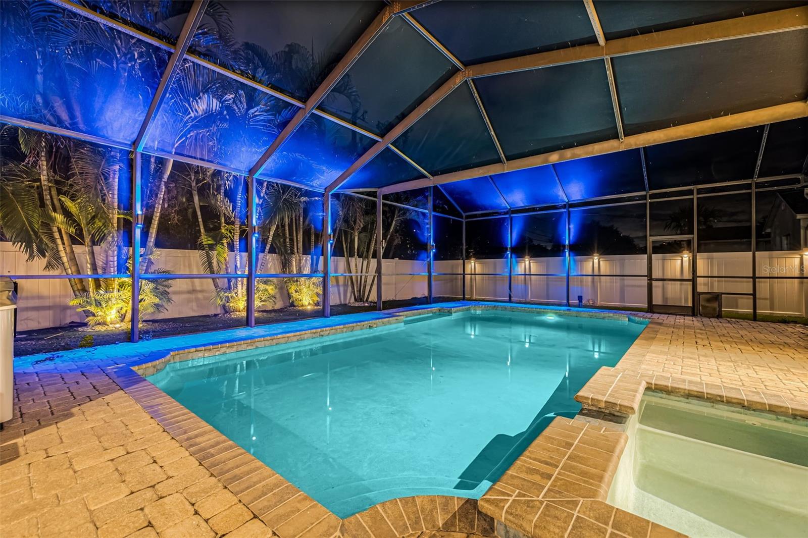 Image 25 of 48 For 533 34th Avenue Ne