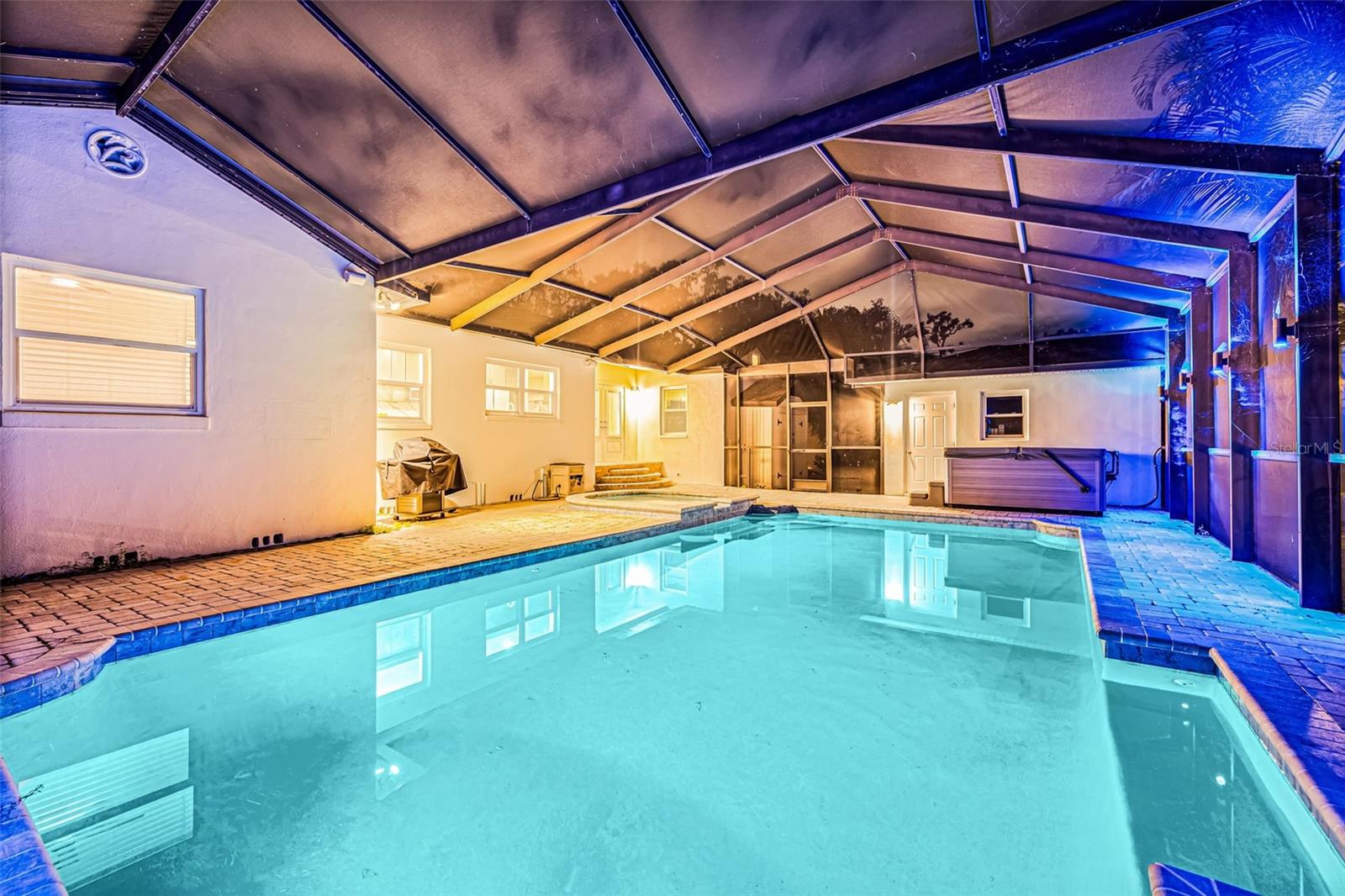 Image 26 of 48 For 533 34th Avenue Ne