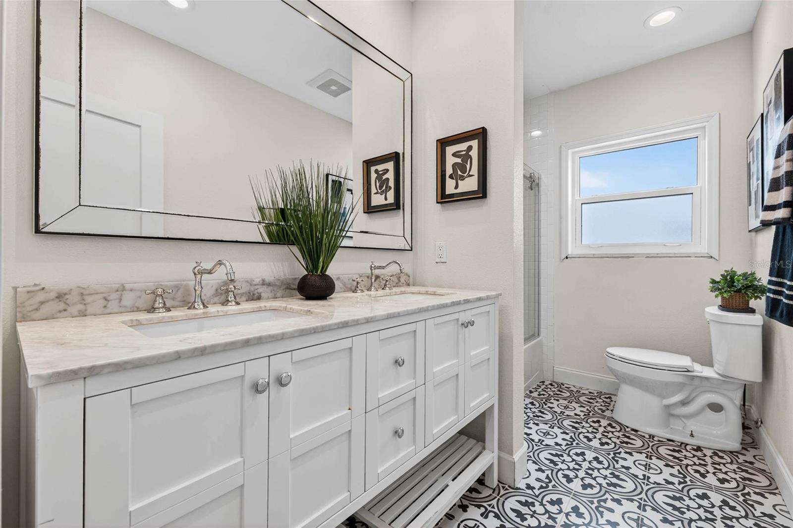 Image 35 of 48 For 533 34th Avenue Ne