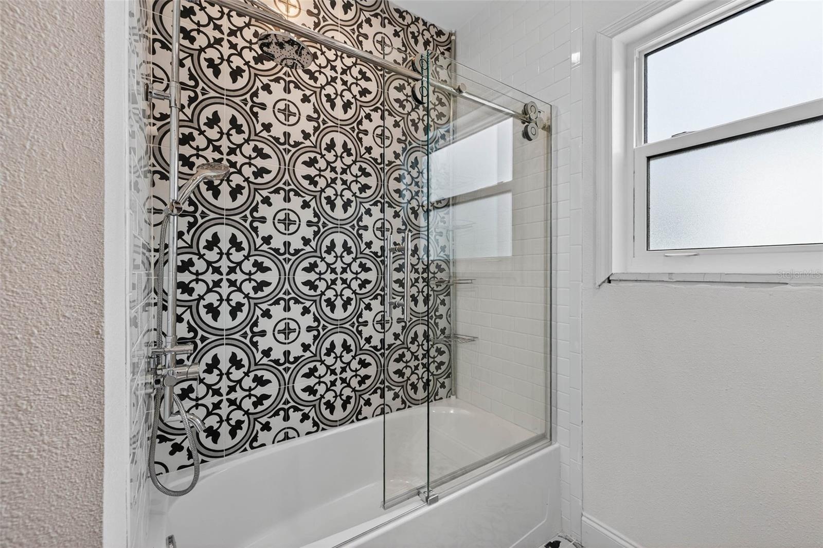 Image 36 of 48 For 533 34th Avenue Ne