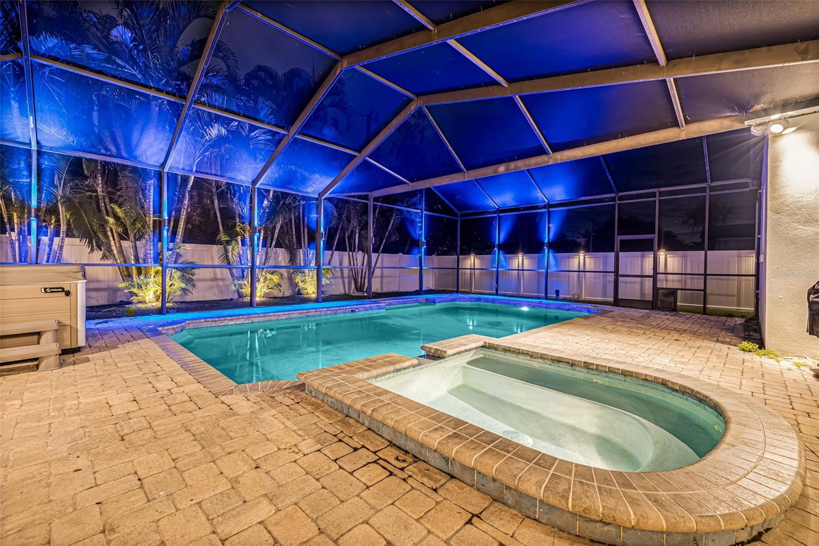 Image 4 of 48 For 533 34th Avenue Ne