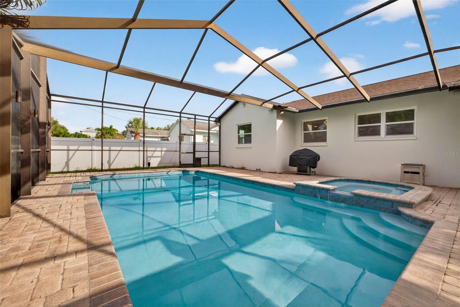 Image 48 of 48 For 533 34th Avenue Ne