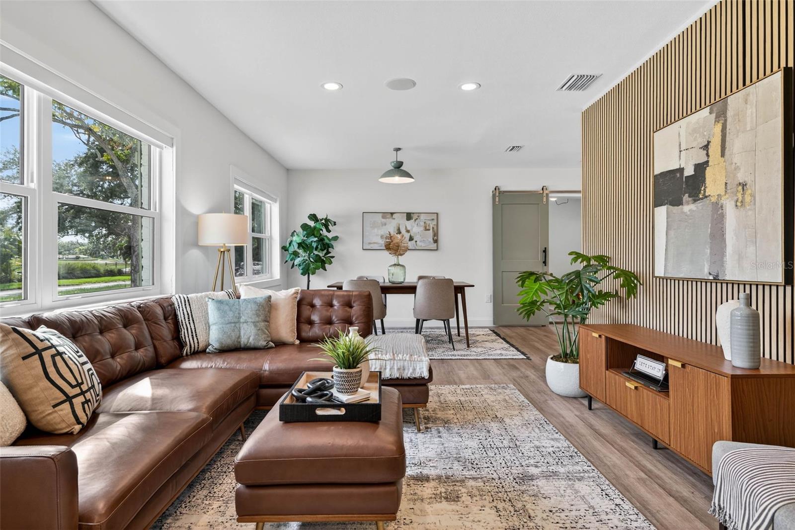 Image 7 of 48 For 533 34th Avenue Ne