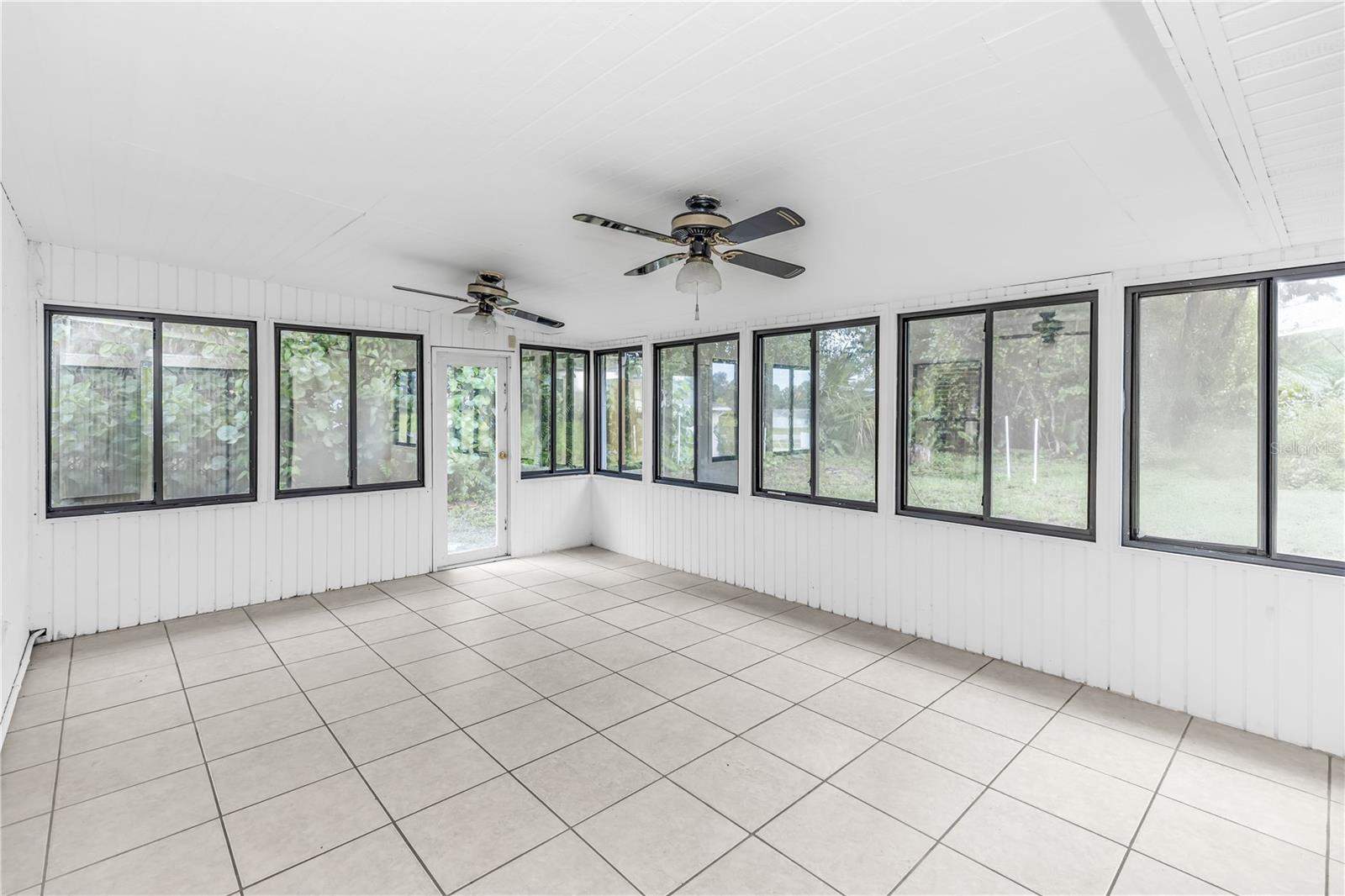 Image 16 of 33 For 1961 Paragon Street