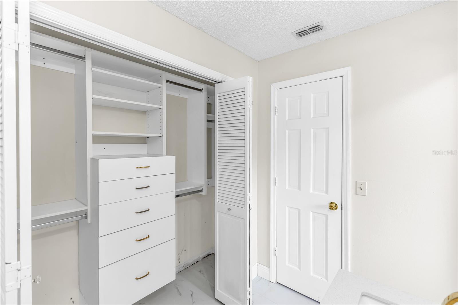 Image 22 of 33 For 1961 Paragon Street