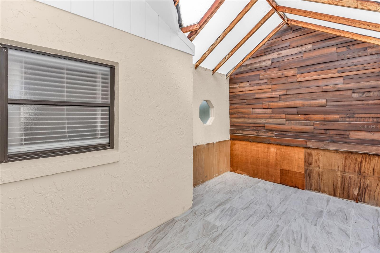 Image 9 of 33 For 1961 Paragon Street