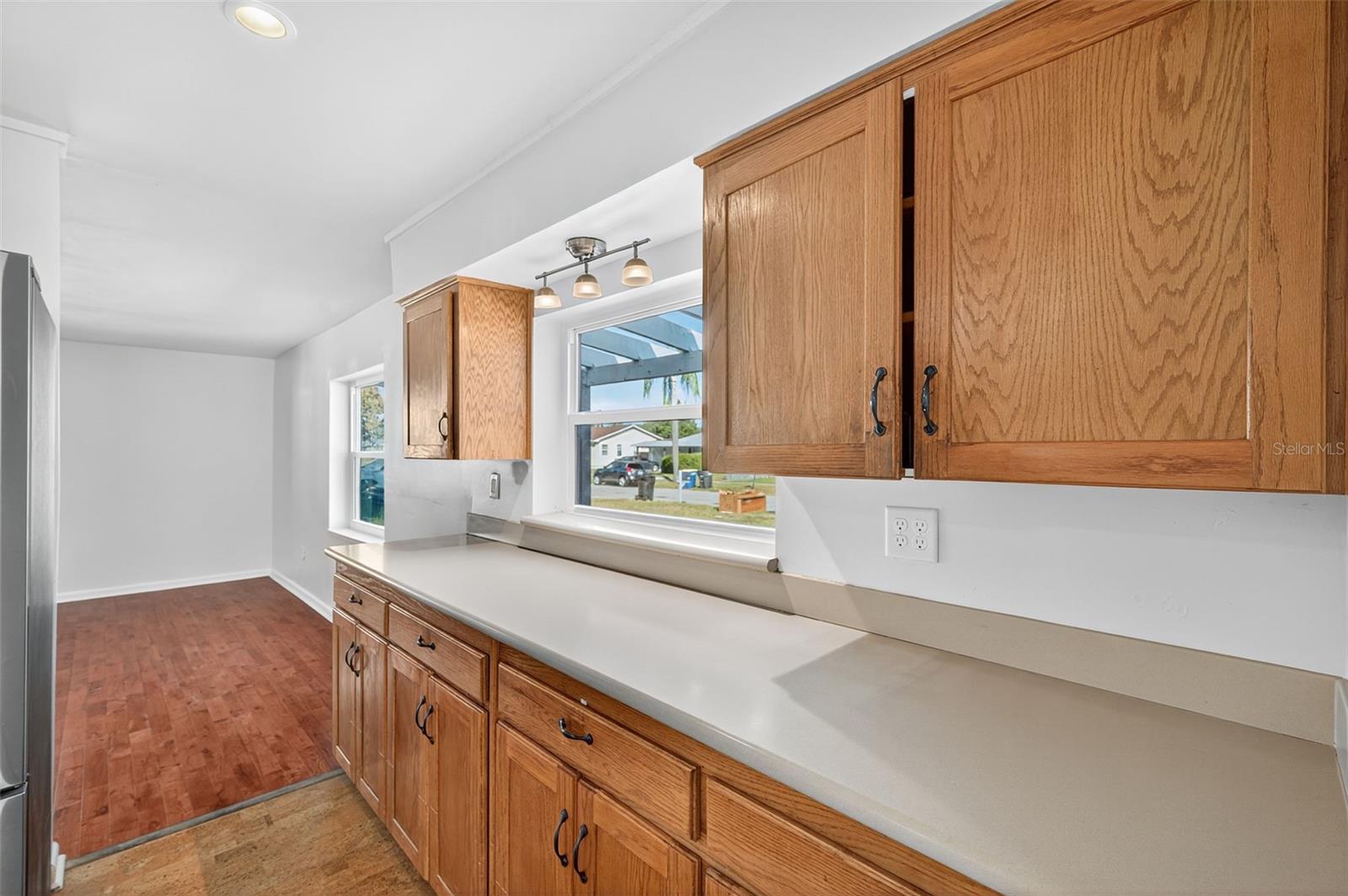 Image 13 of 63 For 1271 Bermuda Street