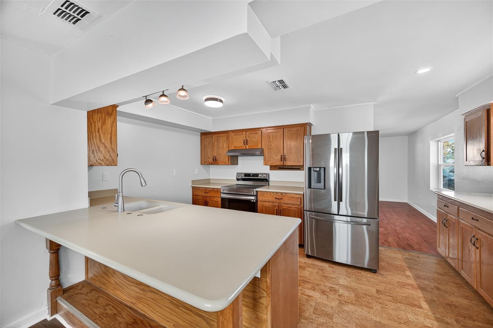 Image 14 of 63 For 1271 Bermuda Street