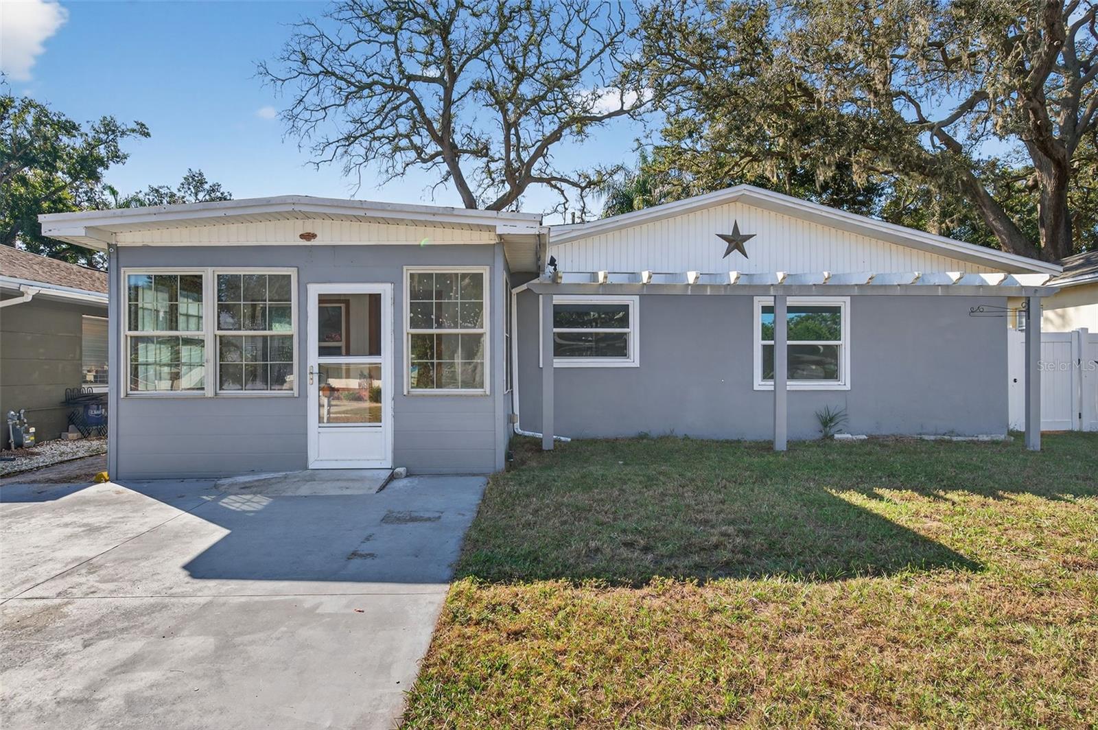 Image 3 of 63 For 1271 Bermuda Street