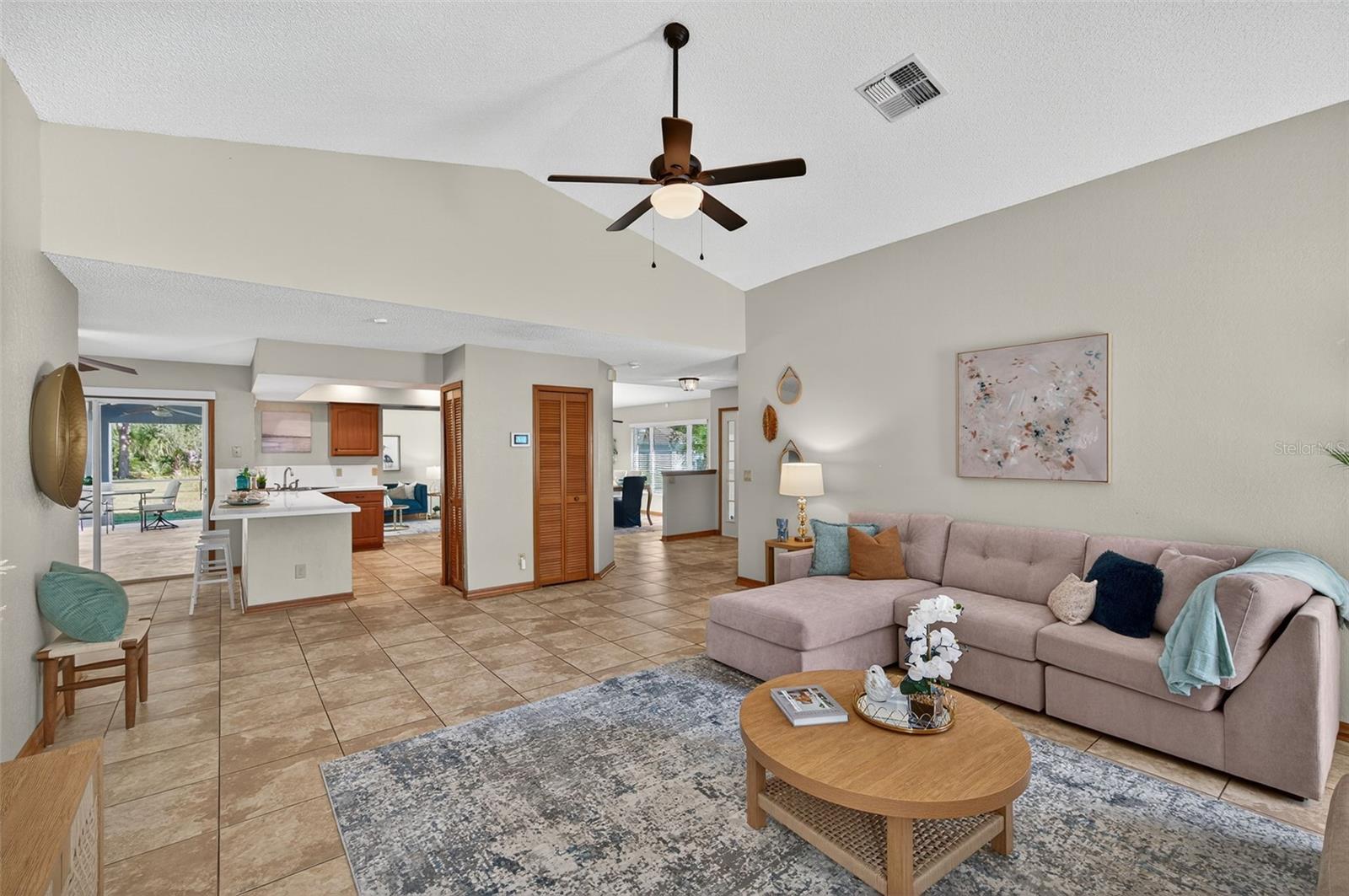 Image 14 of 66 For 10051 Sleepy Willow Court