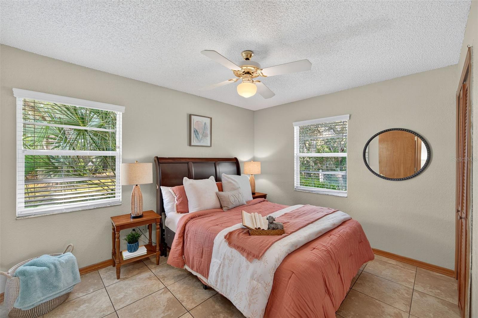Image 22 of 66 For 10051 Sleepy Willow Court