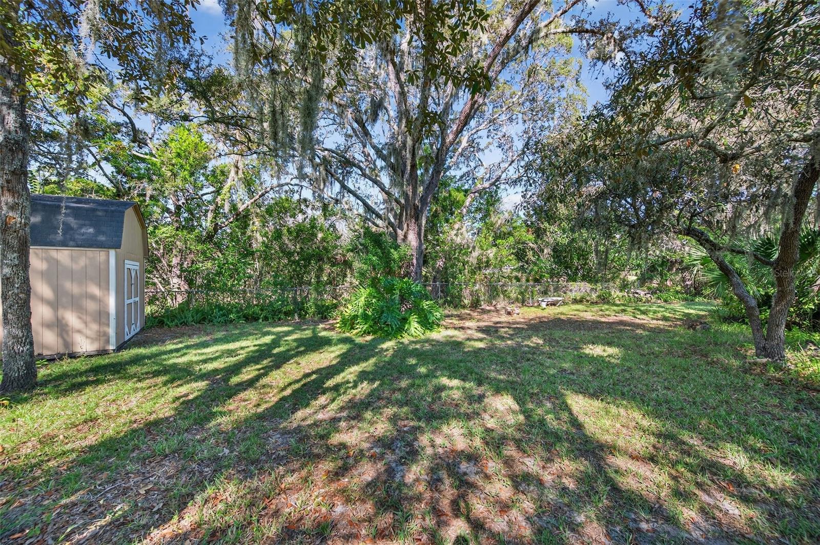 Image 36 of 66 For 10051 Sleepy Willow Court