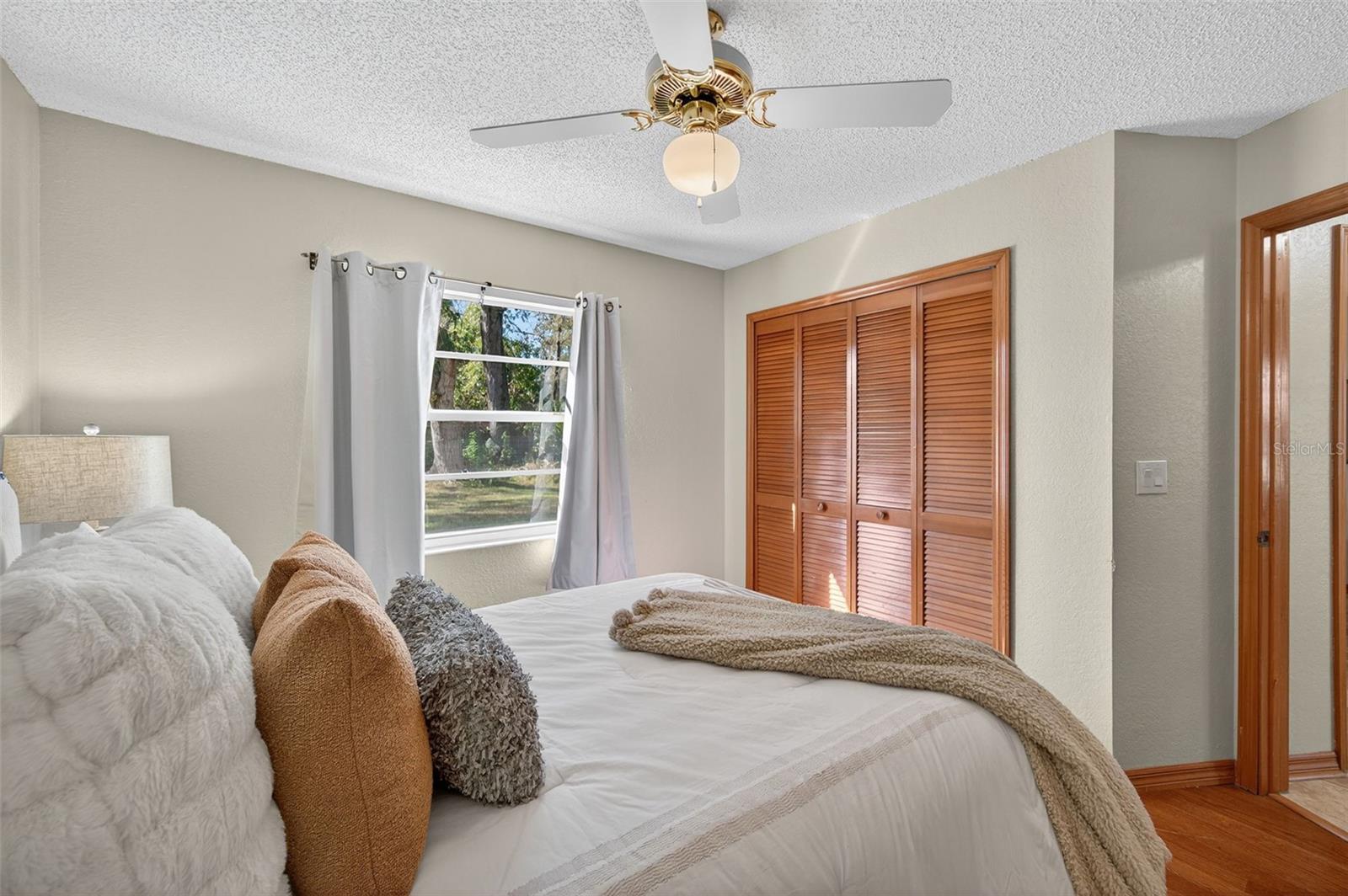 Image 50 of 66 For 10051 Sleepy Willow Court